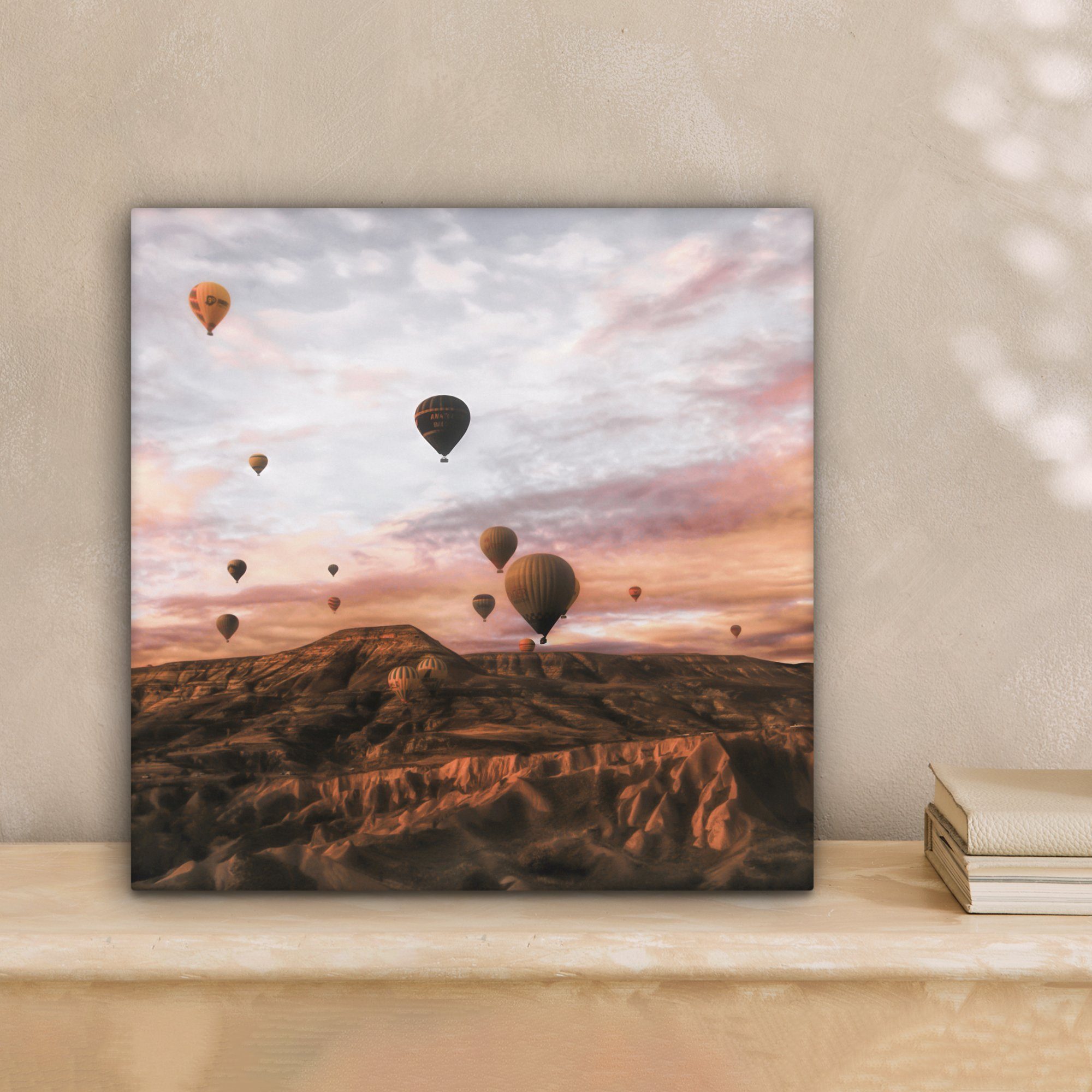 OneMillionCanvasses® Leinwandbild Landschaft - Heißluftballon - Berge - Braun, Fotodruck (1 St), Wandbild, Deko Schlafzimmer Wohnzimmer Flur 20x20 cm