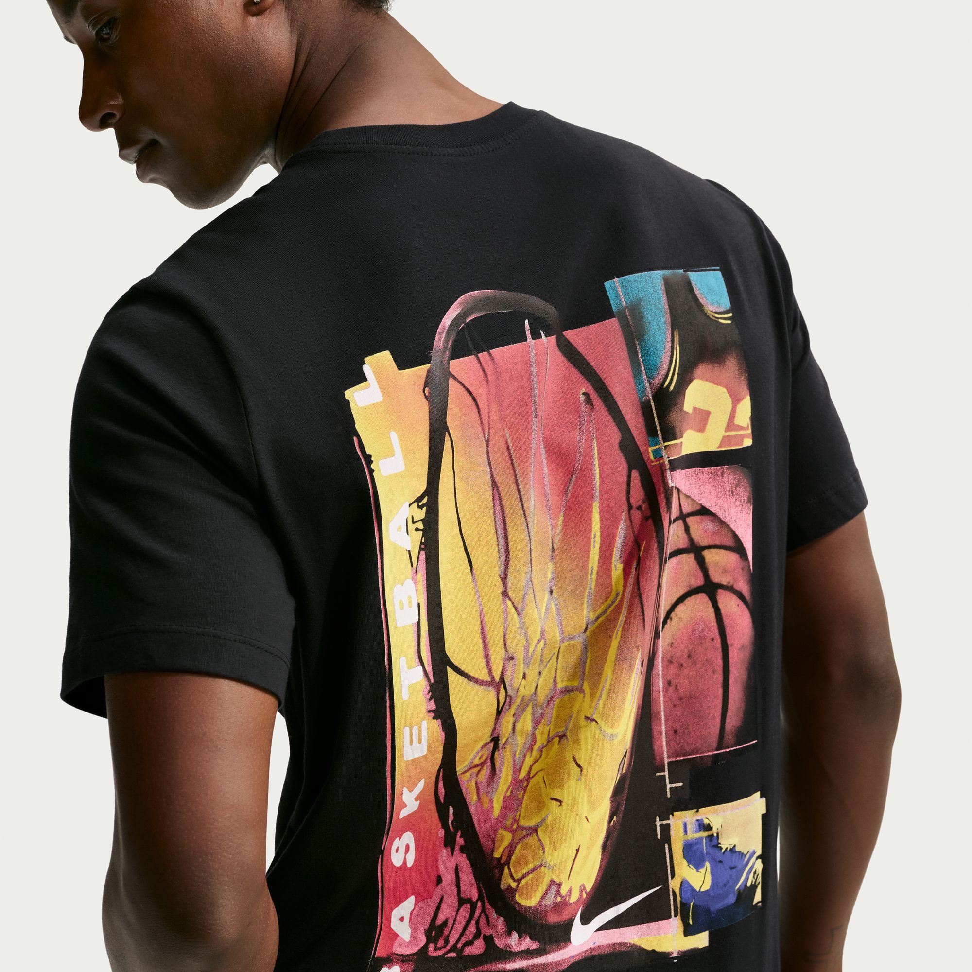 Nike T-Shirt Nike Men's Basketball T-Shirt mit Rundhalsausschnitt, aus Baumwolle, normale Länge