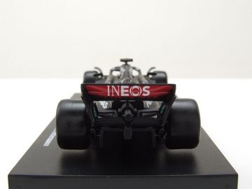 Maisto® Modellauto Mercedes AMG W14 E Formel 1 2023 #63 Russell mit Figur Modellauto, Maßstab 1:43