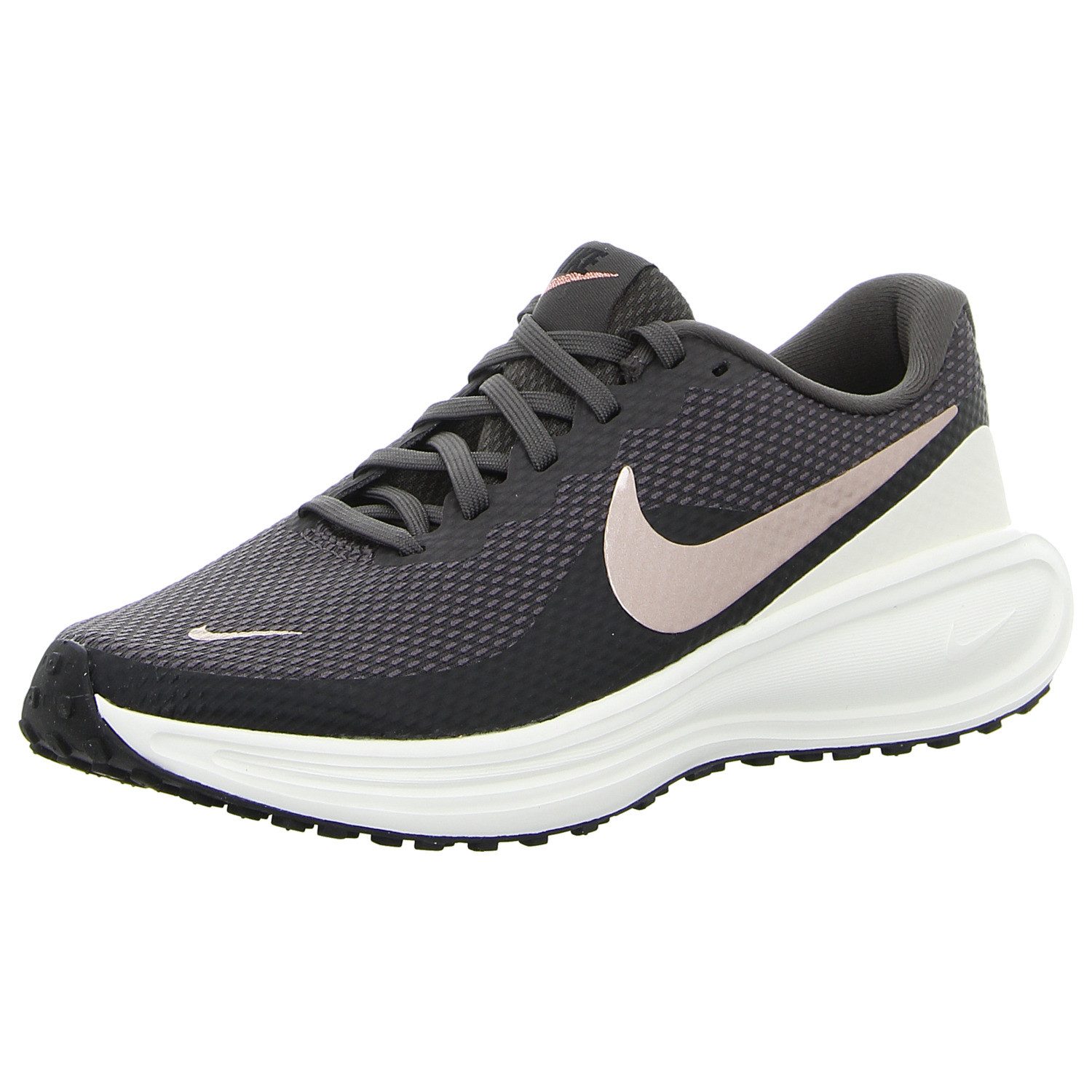 Nike Revolution 8 Sneaker