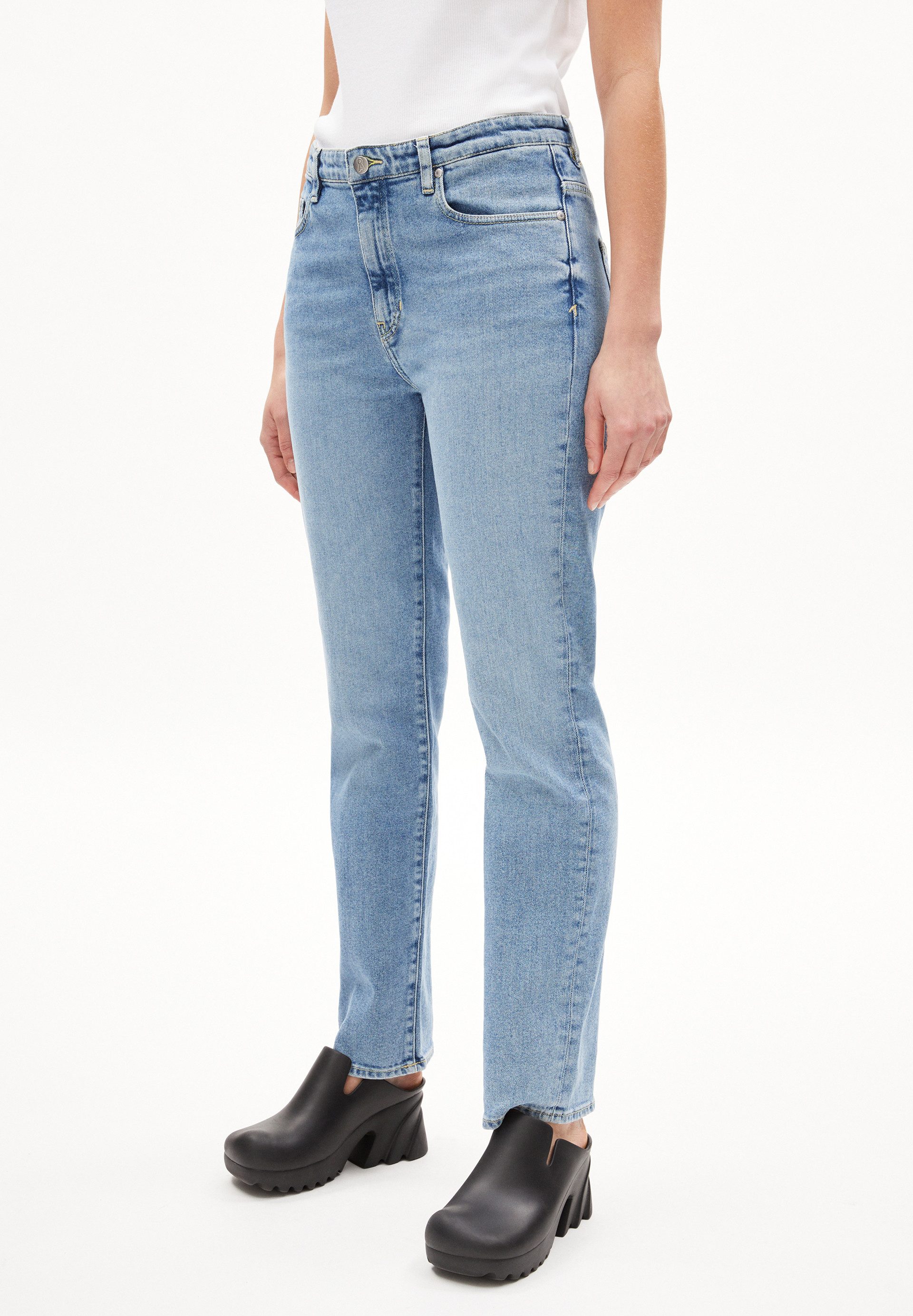 Straight-Jeans CARENAA
