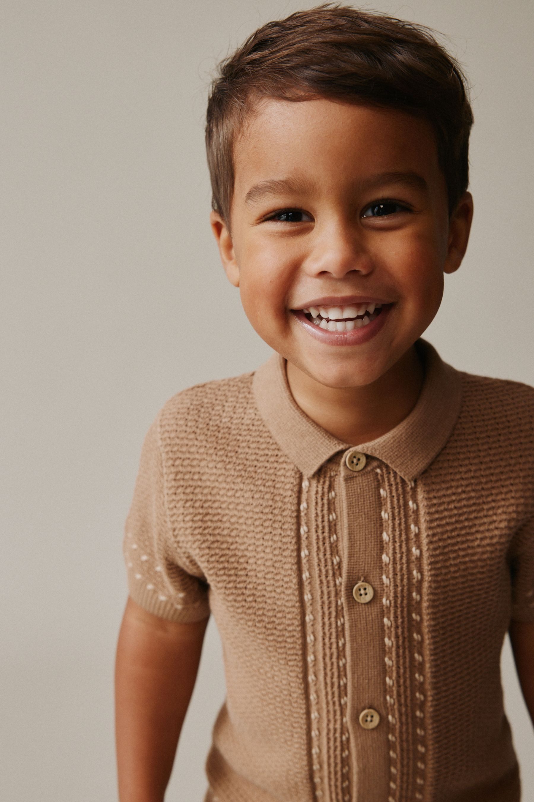Next Shirt & Shorts Strukturiertes Strick-Poloshirt und Shorts, Set (2-tlg)