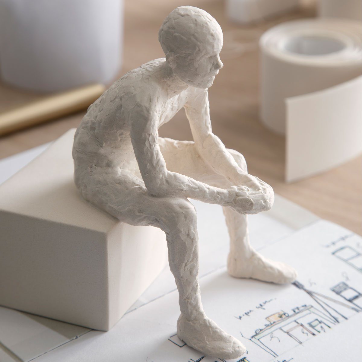 One der Kähler 'Character' The (Der Dekofigur Nachdenkliche); Keramik Bjelke Reflective Malene von Bildhauerin Serie Skulptur aus