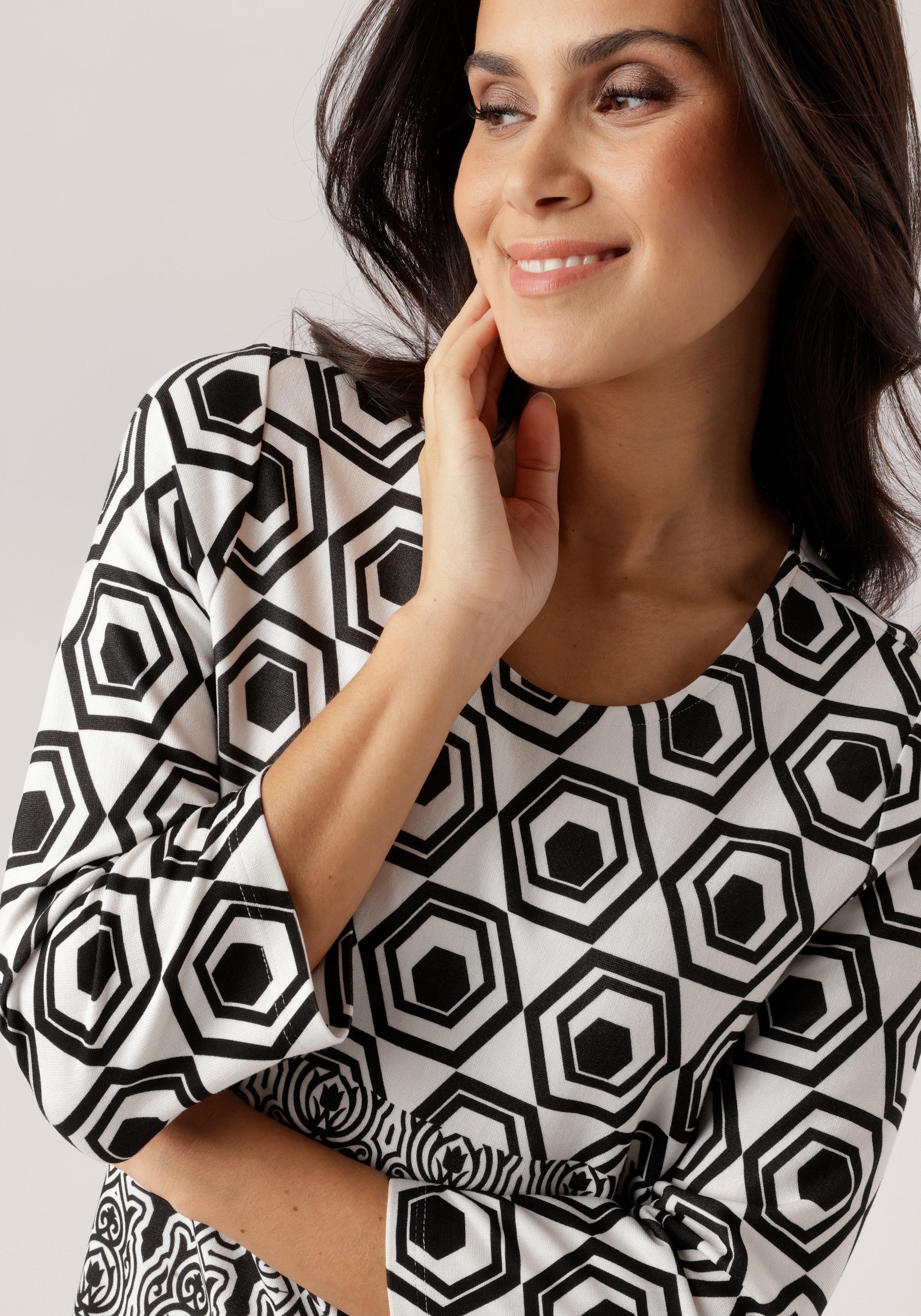 Aniston SELECTED Jerseykleid mit raffinierter Musterkomposition