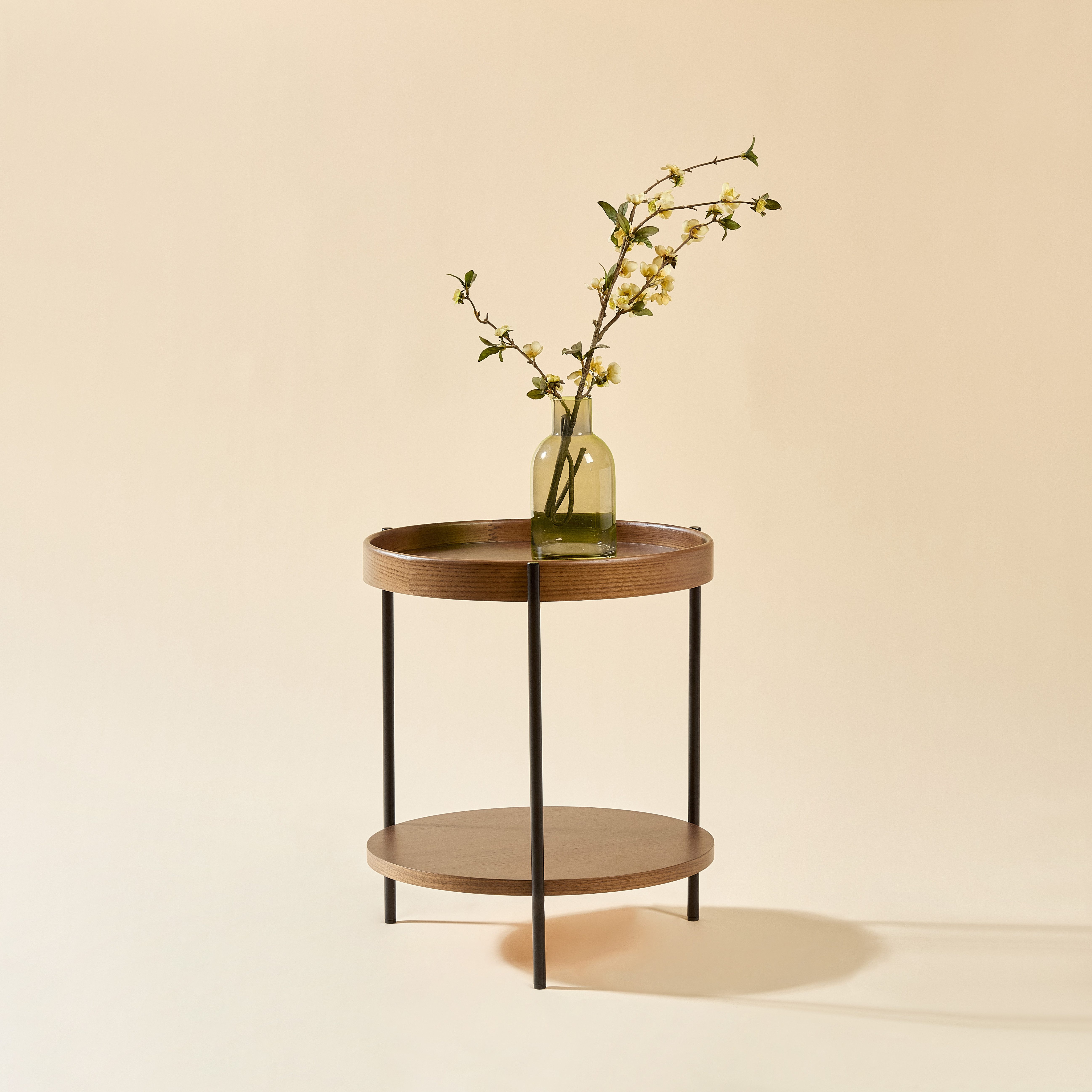 WILLIAMSPACE Couchtisch Ditto Beistelltisch, 2 Ebenen, Massivholz, modern Design (1 St), Maße ca.: B44 x T44 x H48 cm