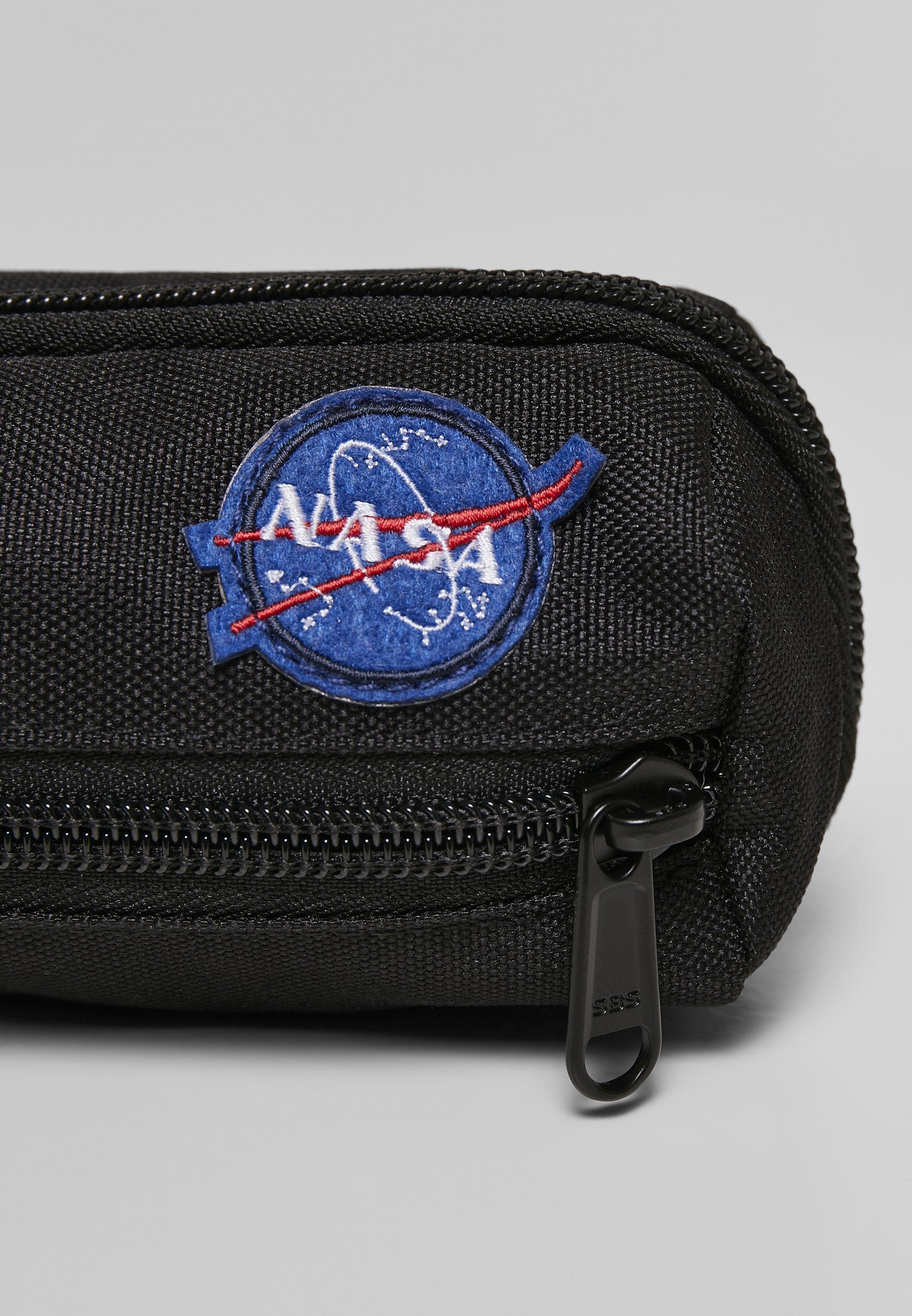 MisterTee Schmuckset & (1-tlg) Accessoires Set Pencilcase Notebook NASA