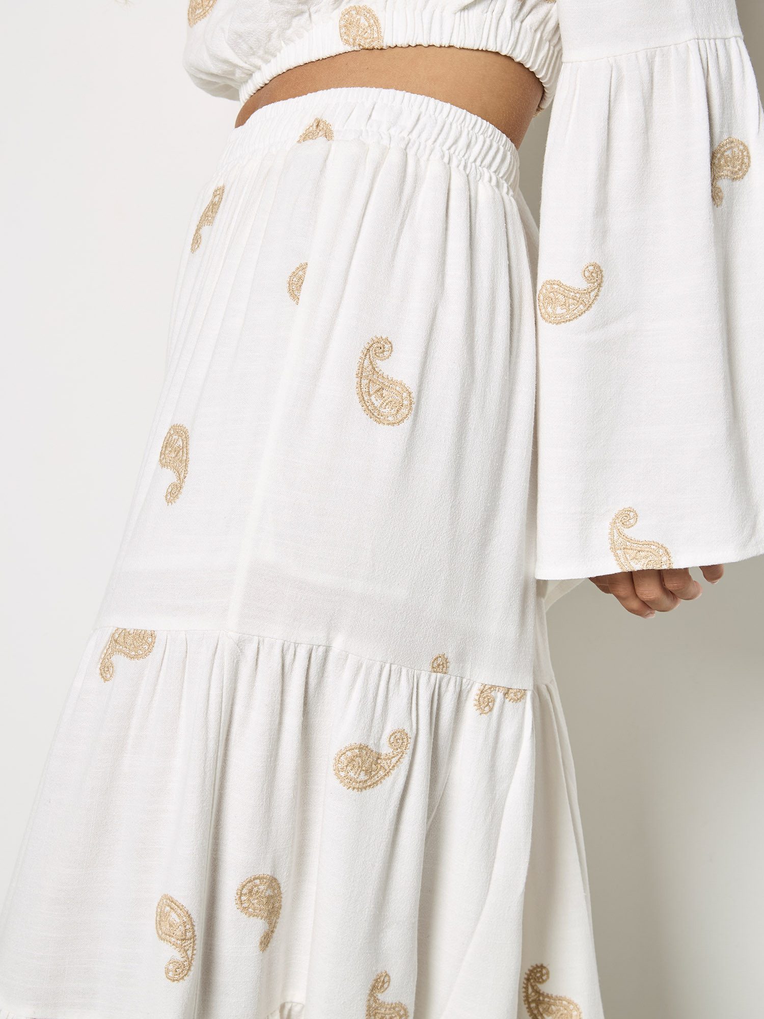 Apricot Maxirock Maxirock mit Paisley-Stickerei mit Stufen