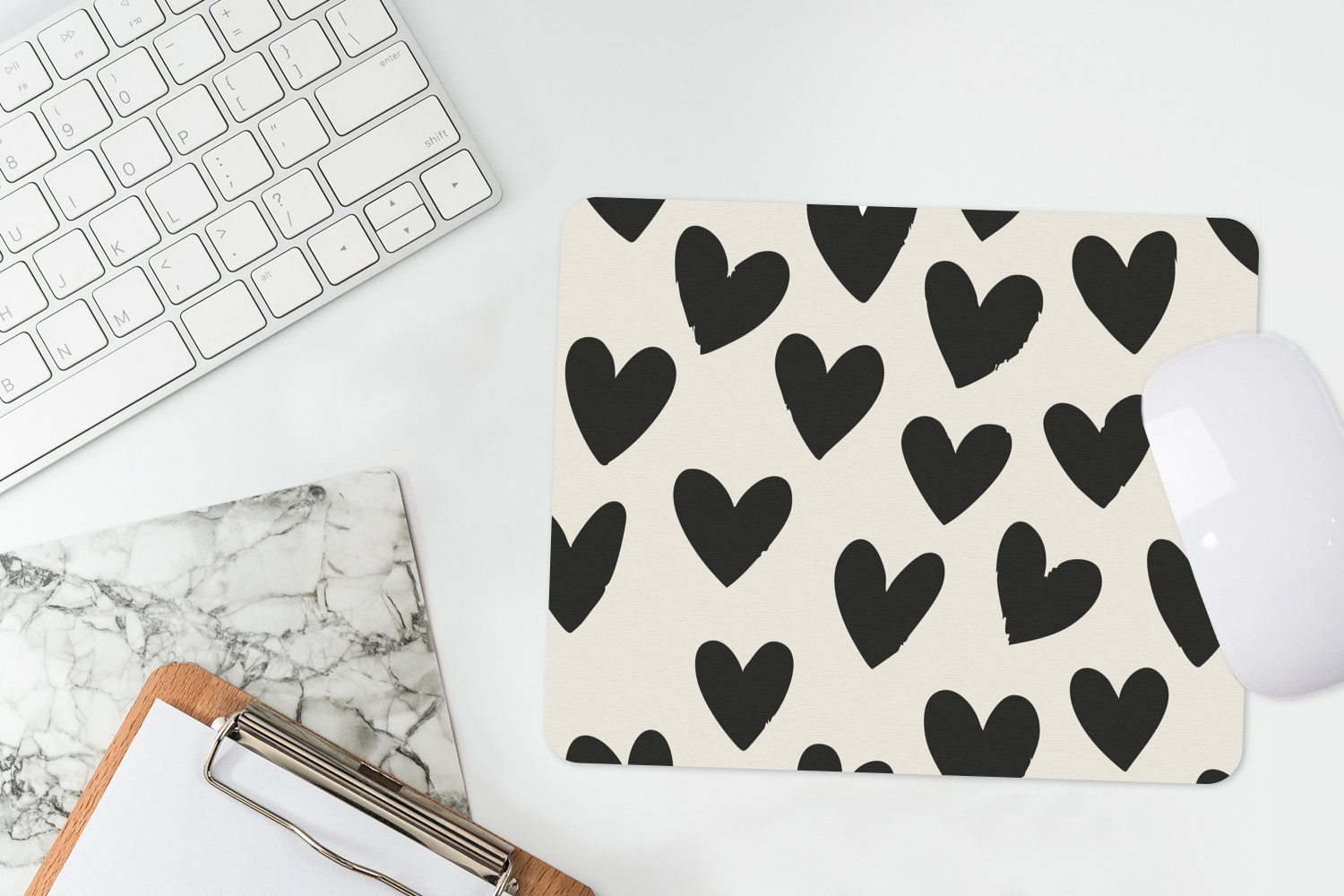 MuchoWow Mauspad Herzen - Schwarz - Beige (1-St), Gaming, Mousepad Klein, Büro Zubehör, Mausunterlage, 23x19 cm