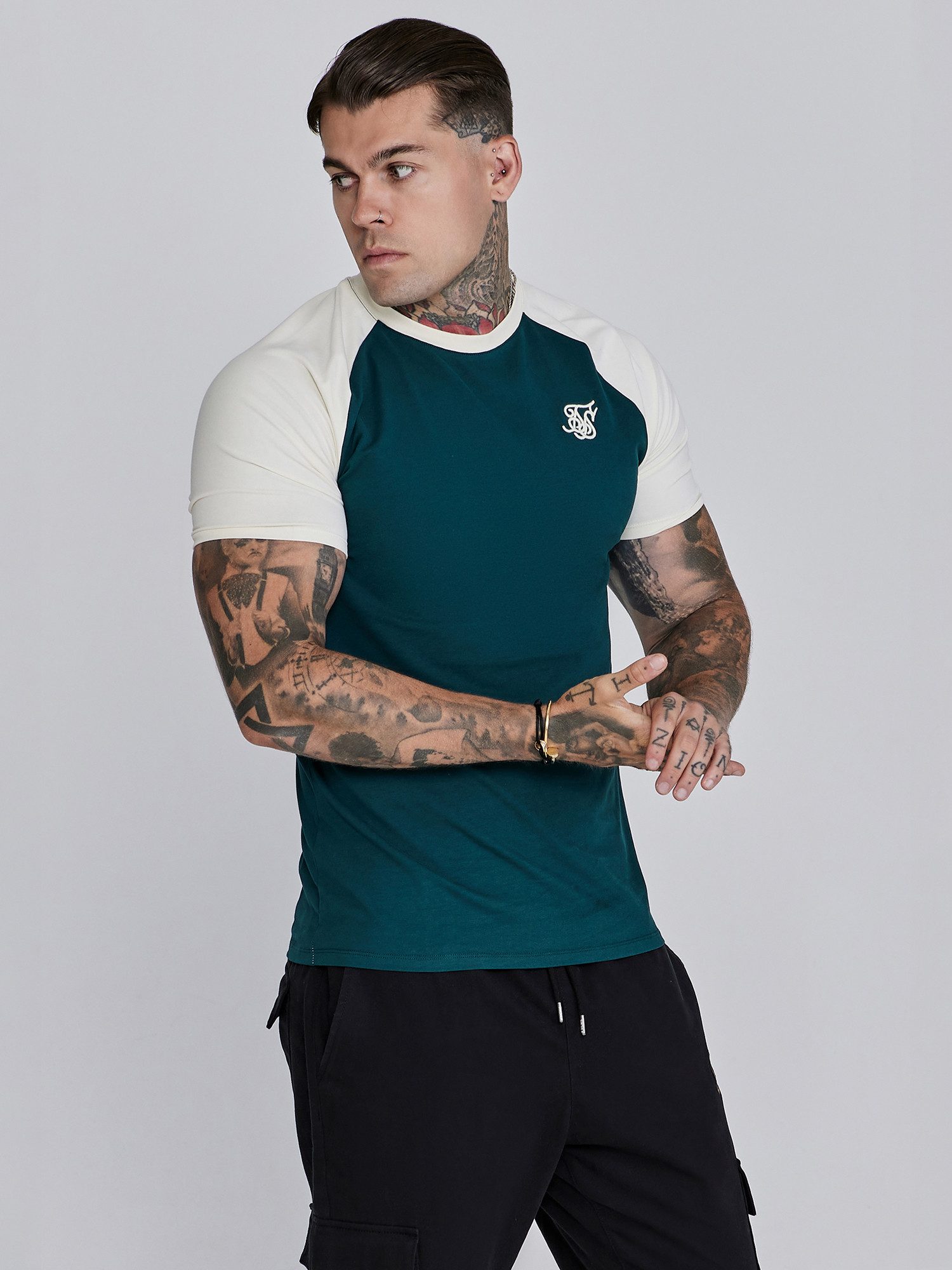 Siksilk T-Shirt SikSilk Herren Grün Ecru Raglan T-Shirt günstig online kaufen