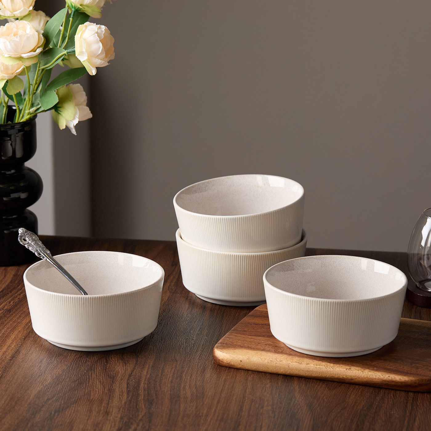 JIWOO Salatschüssel 4er Ø15,3cm, Müslischüssel Suppenschüssel Suppenschale Dessertschale, Keramik, (Set, 4-tlg), Schüssel Hochwertiges Schüsseln Weiß Mikrowellen spülmaschinenfest