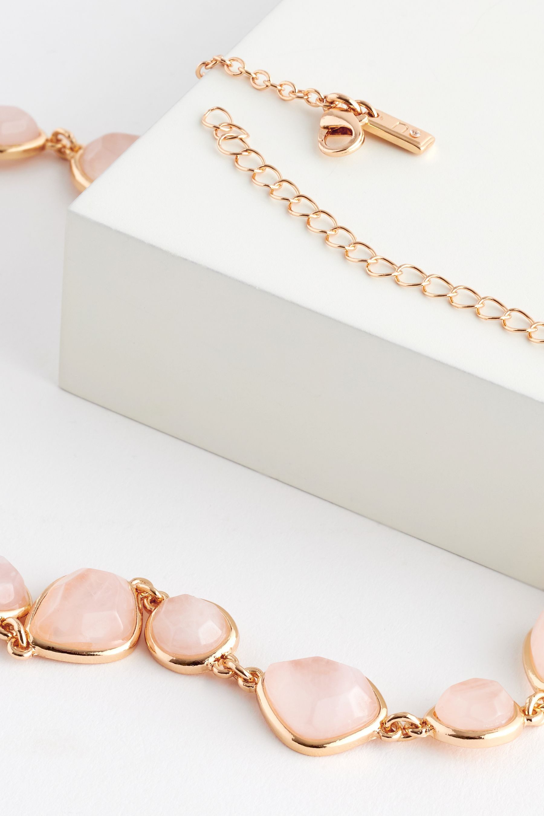 Next Perlenkette Halskette mit Rosenquar...