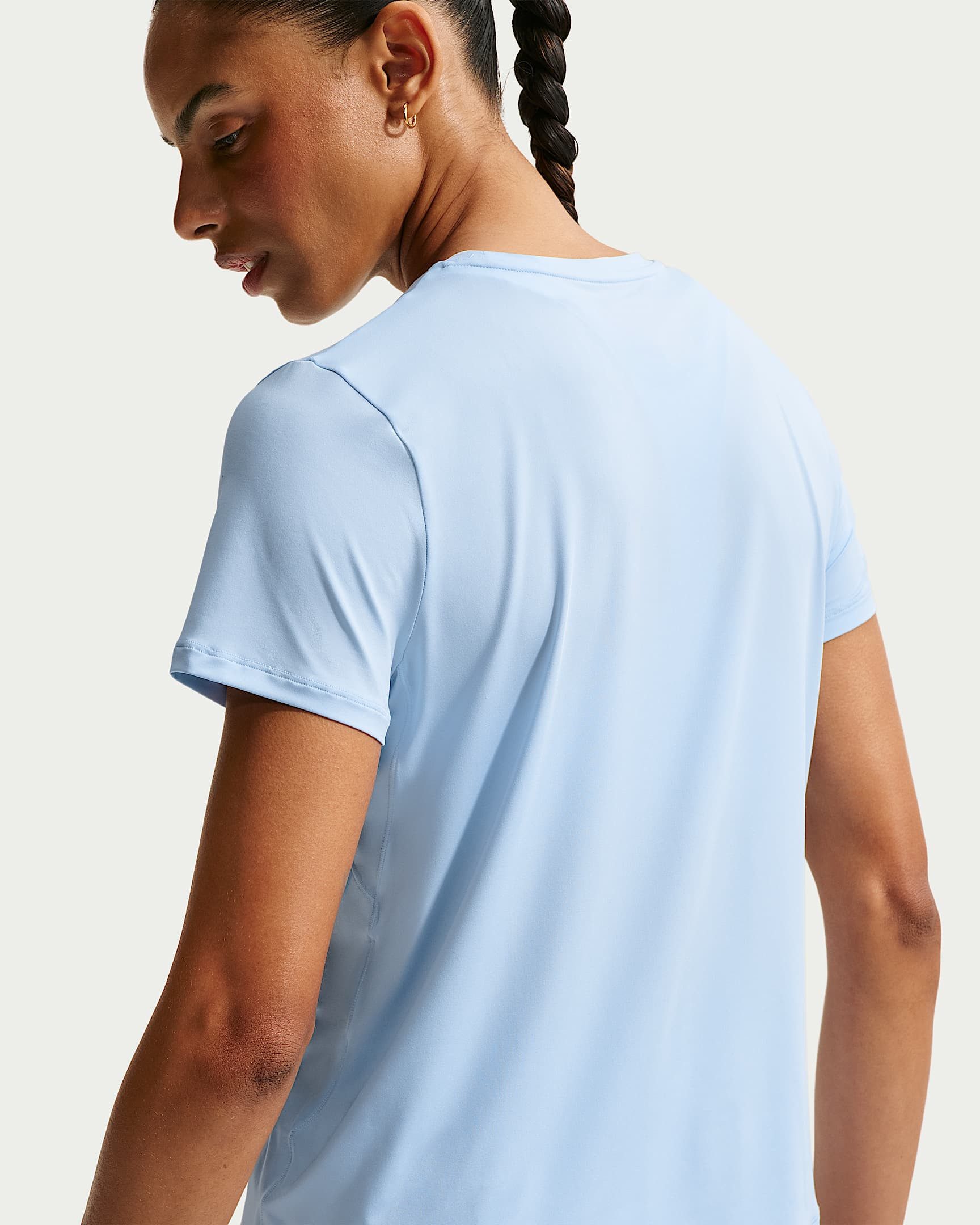 Nike T-Shirt W NK ONE CLASSIC DF SS TOP Kurzarm, mit Rundhalsausschnitt, aus Jersey-Material, normale Länge
