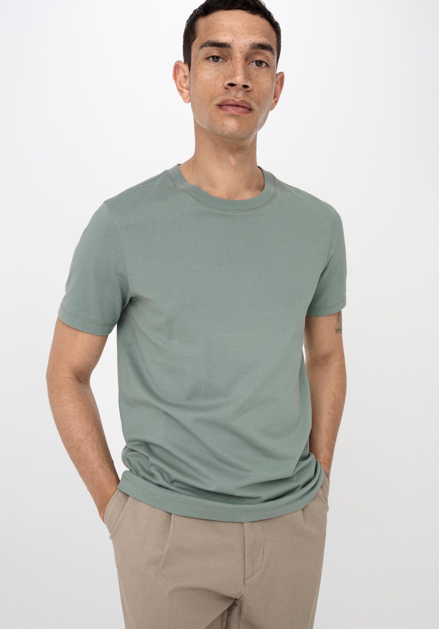 reiner T-Shirt Regular aus Bio-Baumwolle Hessnatur mattgrün