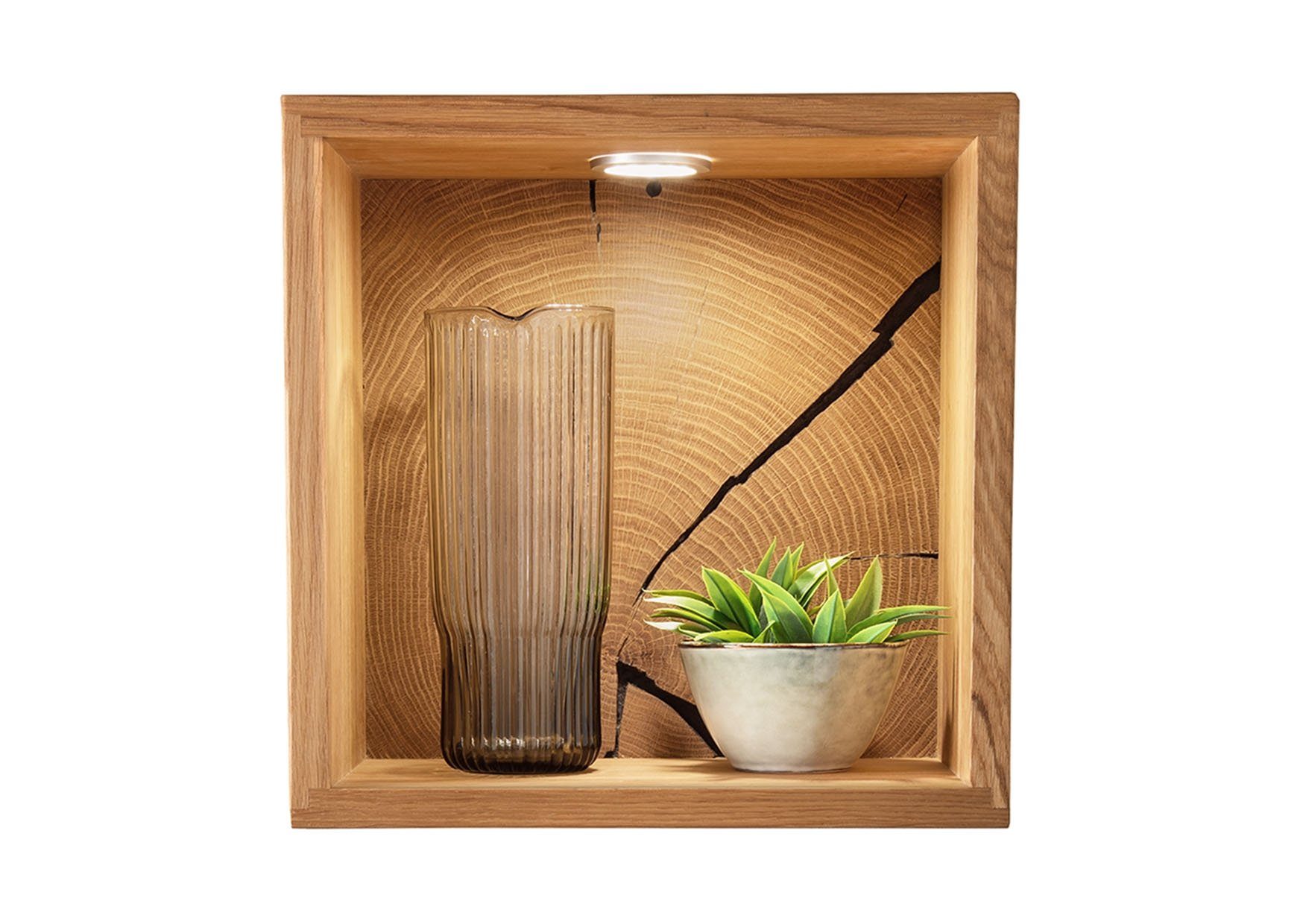 Lebenswert Wandregal KM-0660, aus Wildeiche massiv geölt in braun. Abmessungen (BxHxT) 34x34x21 cm