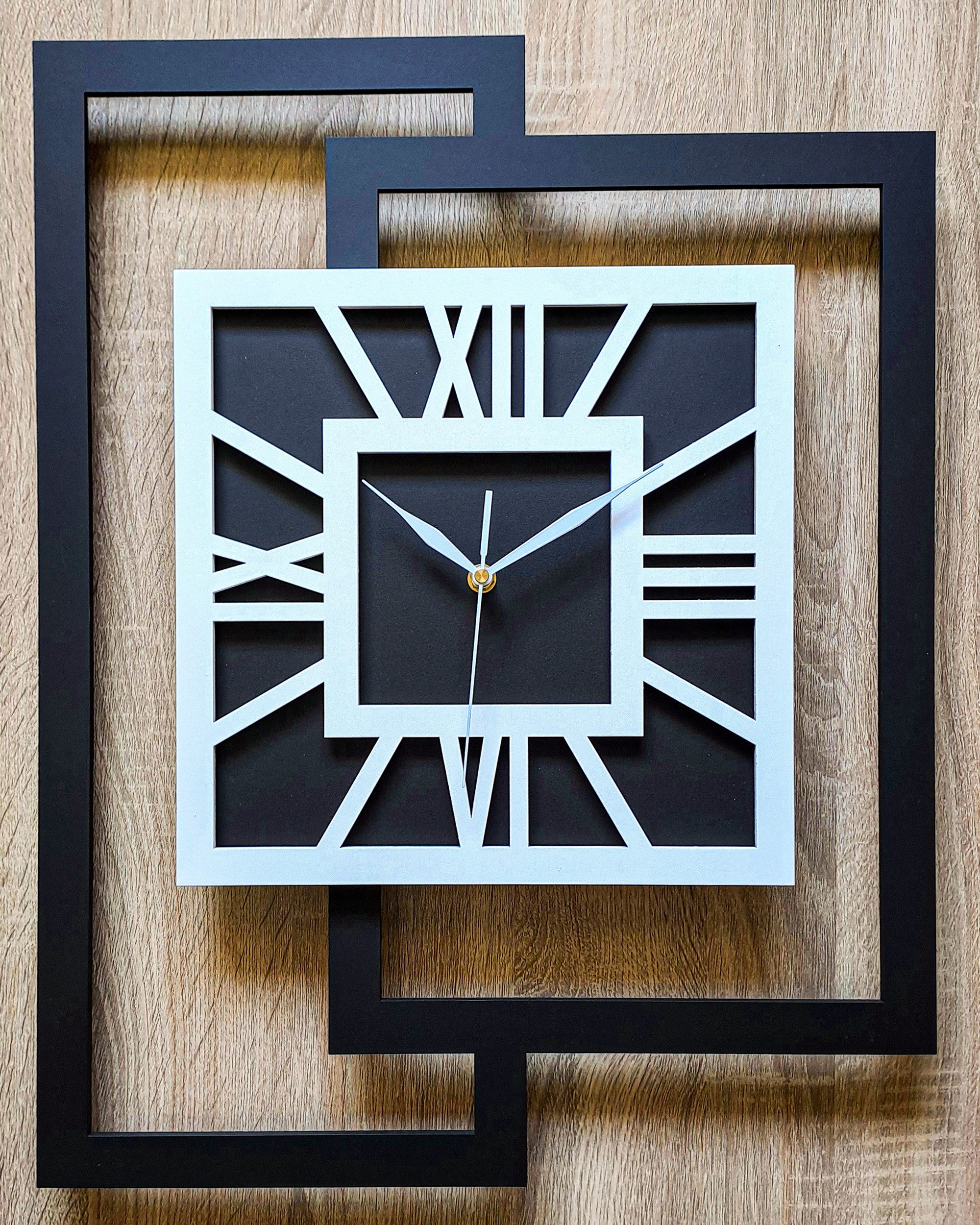 ORNAMENTI Wanduhr Grosse, moderne, geometrisch, Holz, hingucker, Loft, Rechteck (römisch, römische Ziffern, ohne Ticken, Wanddeko)