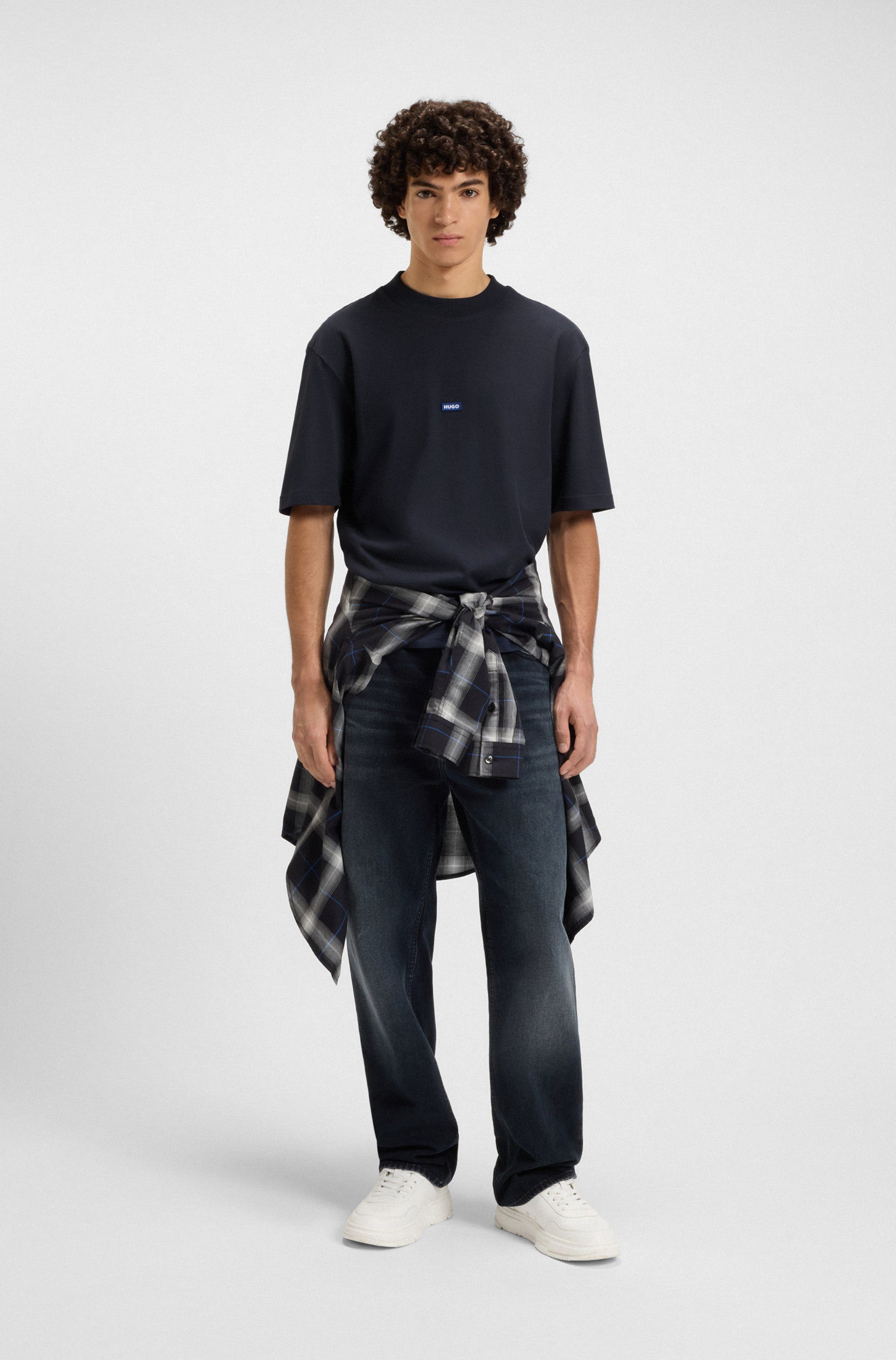 HUGO Blue T-Shirt Nieros mit Logo-Patch