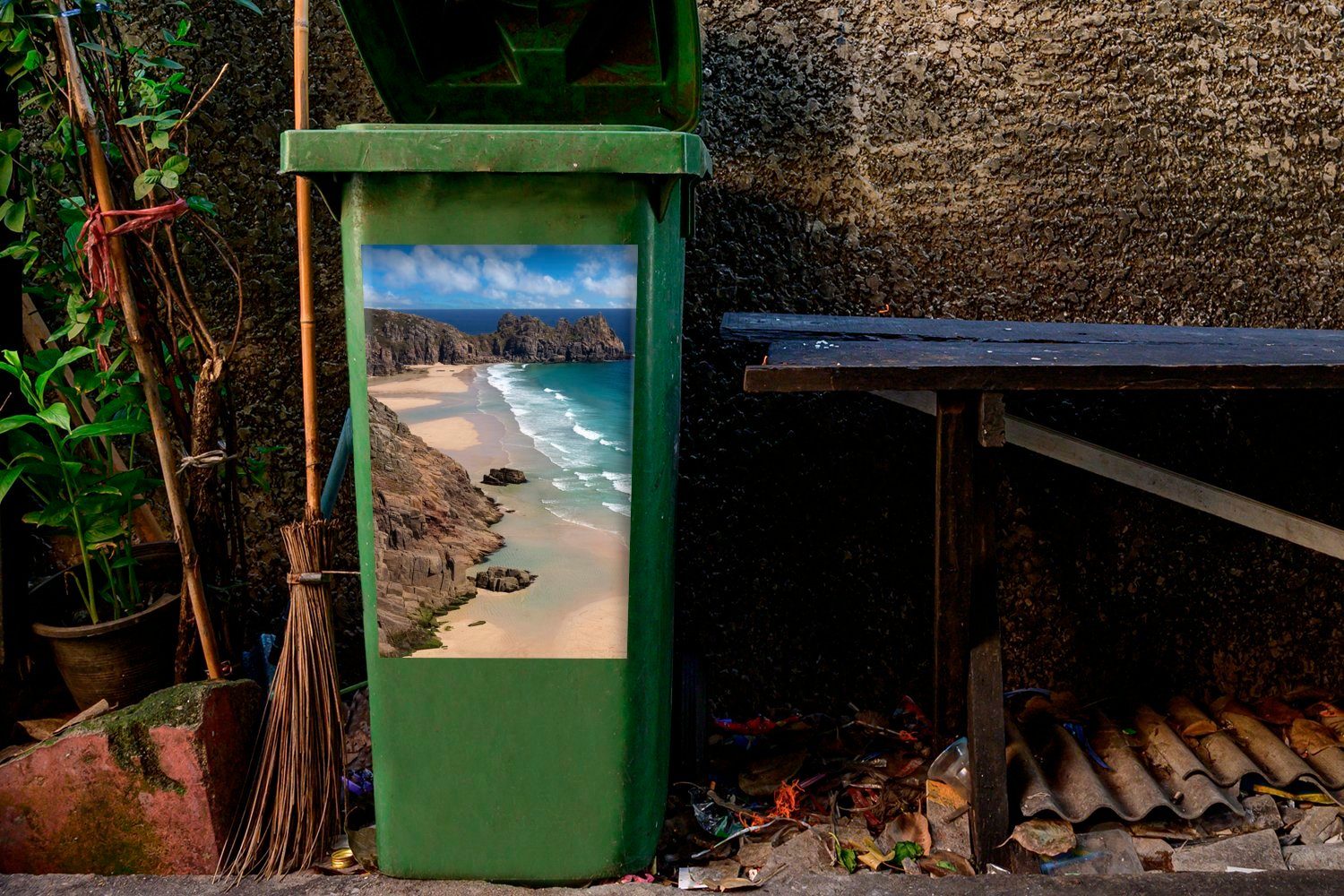 MuchoWow Wandsticker Wellen Mülleimer-aufkleber, Abfalbehälter St), Cornwall Mülltonne, (1 Container, spülen an von den Strand Sticker