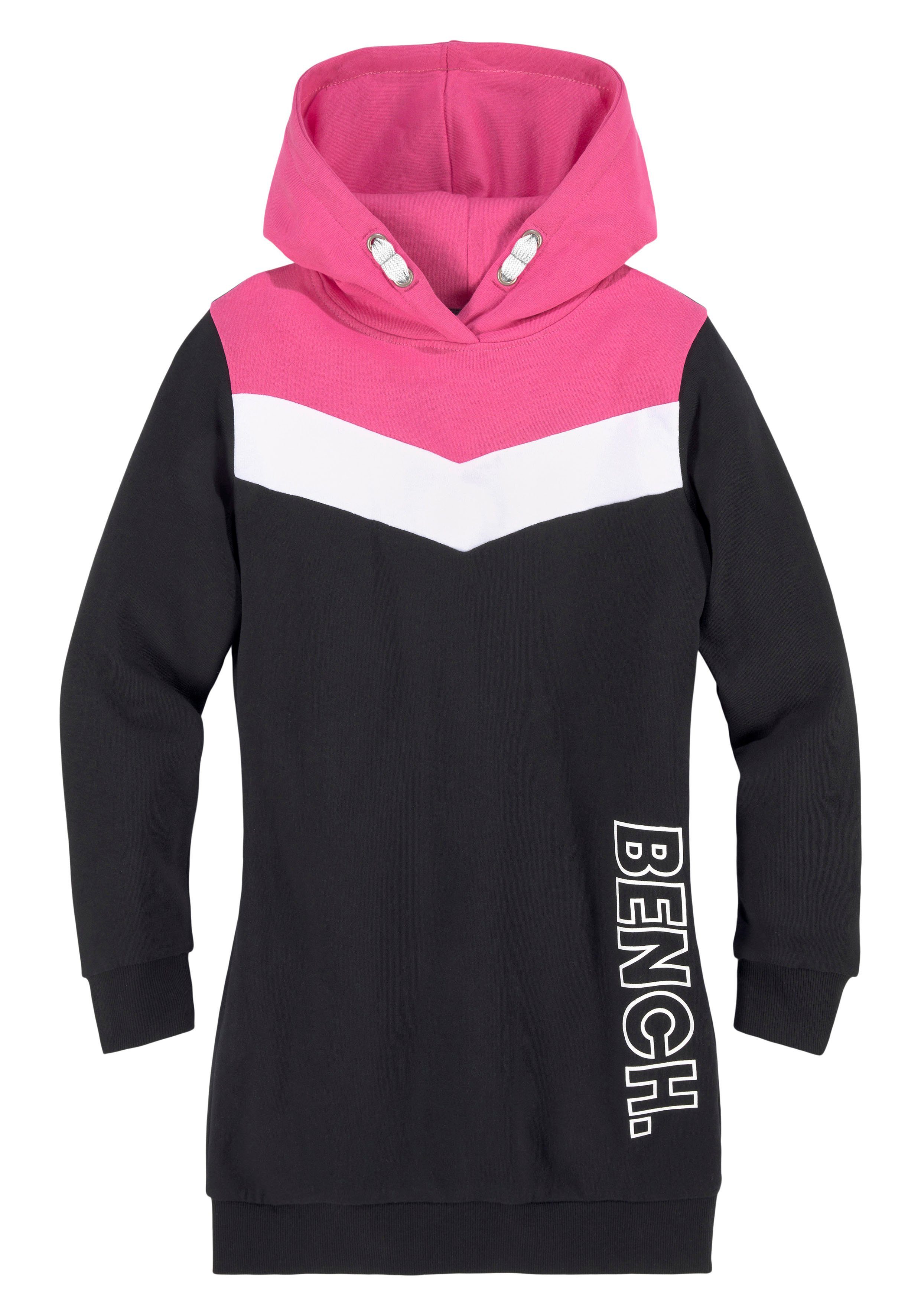 und Kapuze mit Bench. Logodruck Sweatkleid