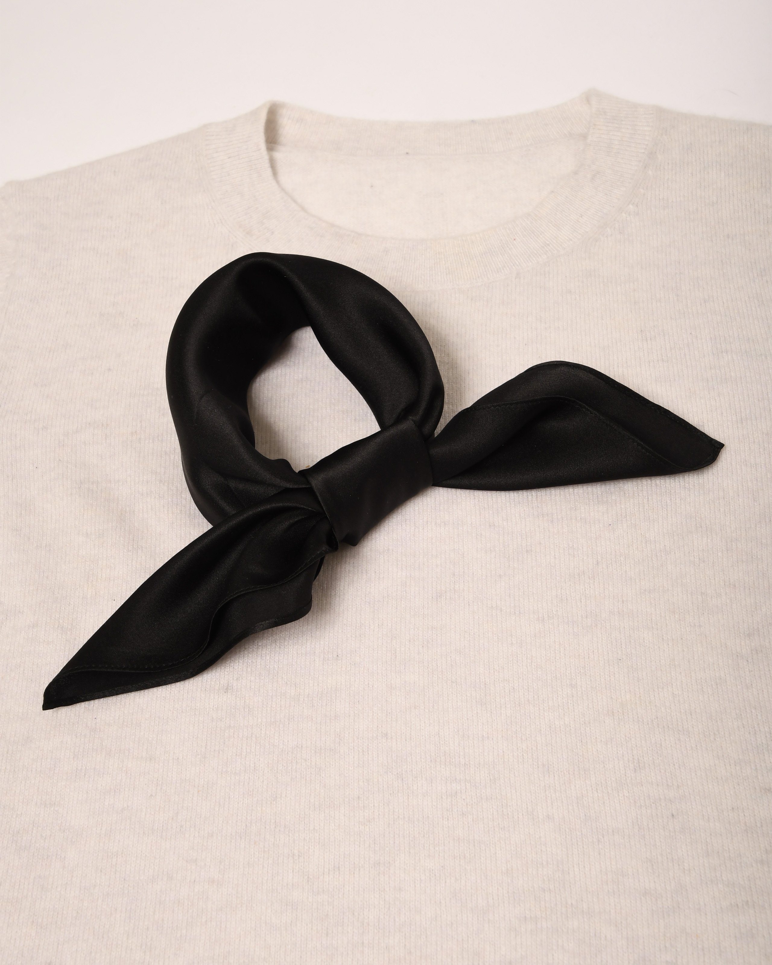 MayTree (Stück, Seidentuch einfarbig 1-St), 100% Nickituch, 53x53cm schwarz quadratisch Bandana-Schal, Seide