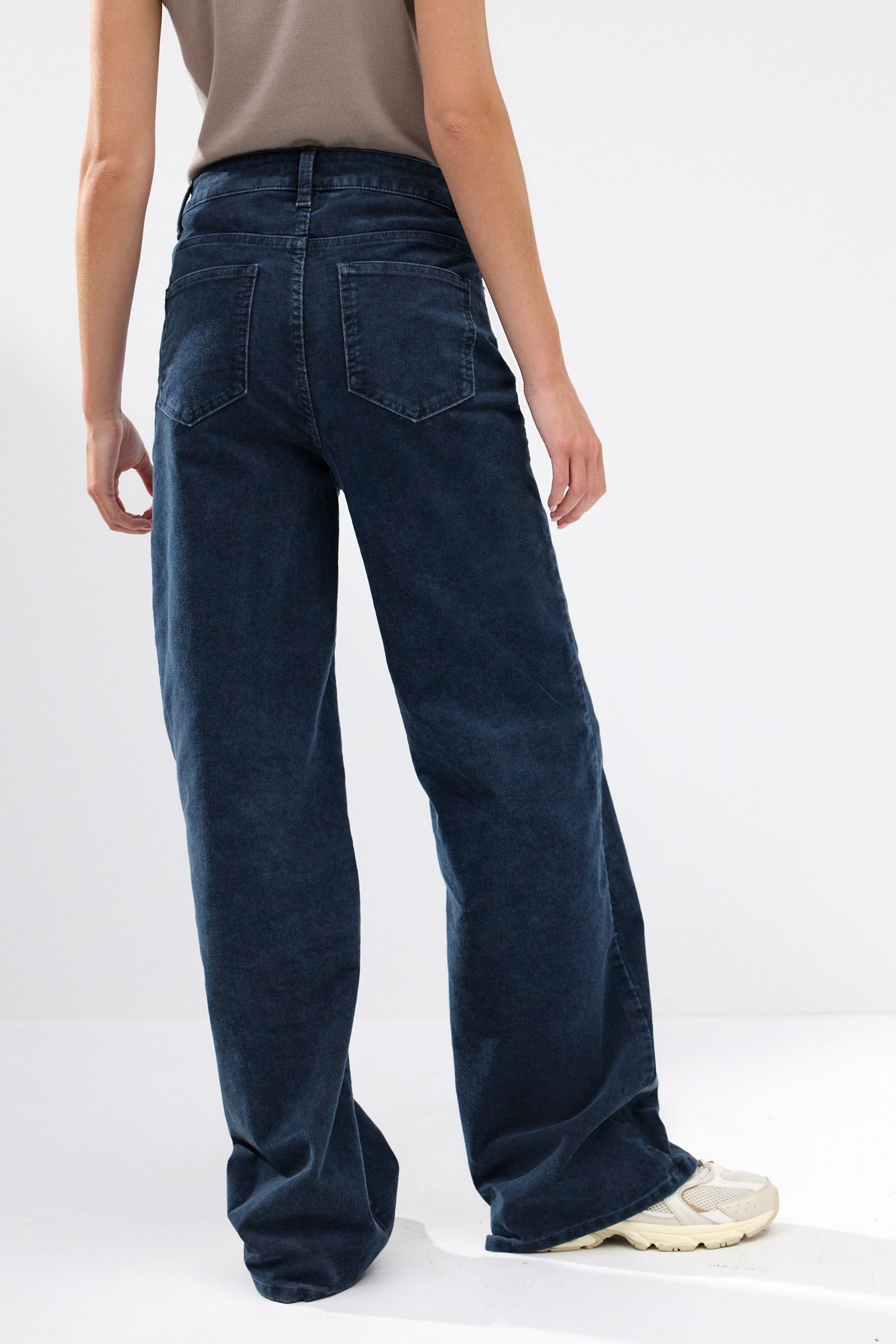 Beinschnitt (1-tlg) weitem Jeans Cord-Jeans Weite Next mit