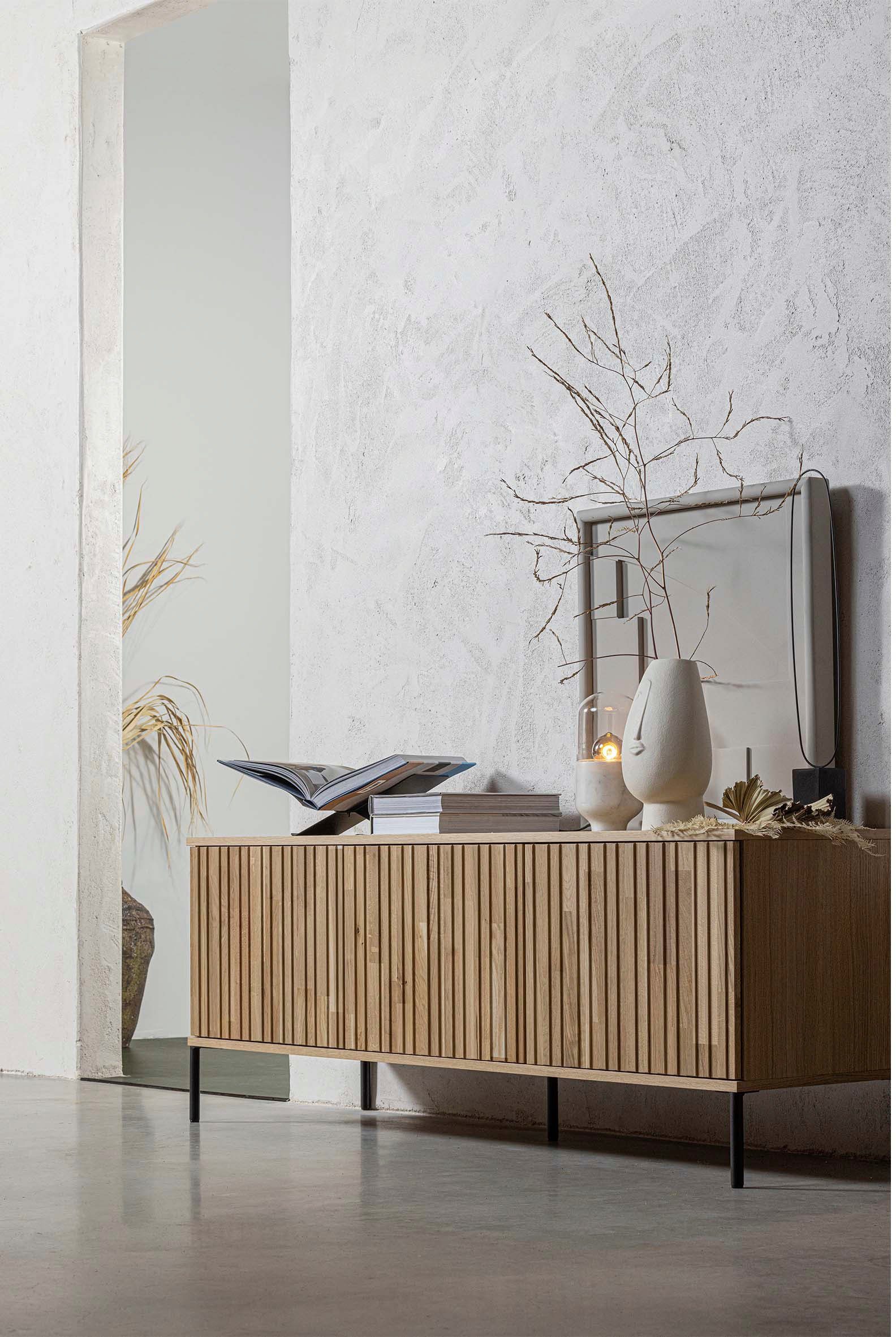 WOOOD Sideboard New Gravure FSC® Mix holz mit Druckmechanismus H 56 x B 150 x T 44 cm, Eichenholz, Tragkraft höhenverstellbare boden 10 kg, Kabelöffnung