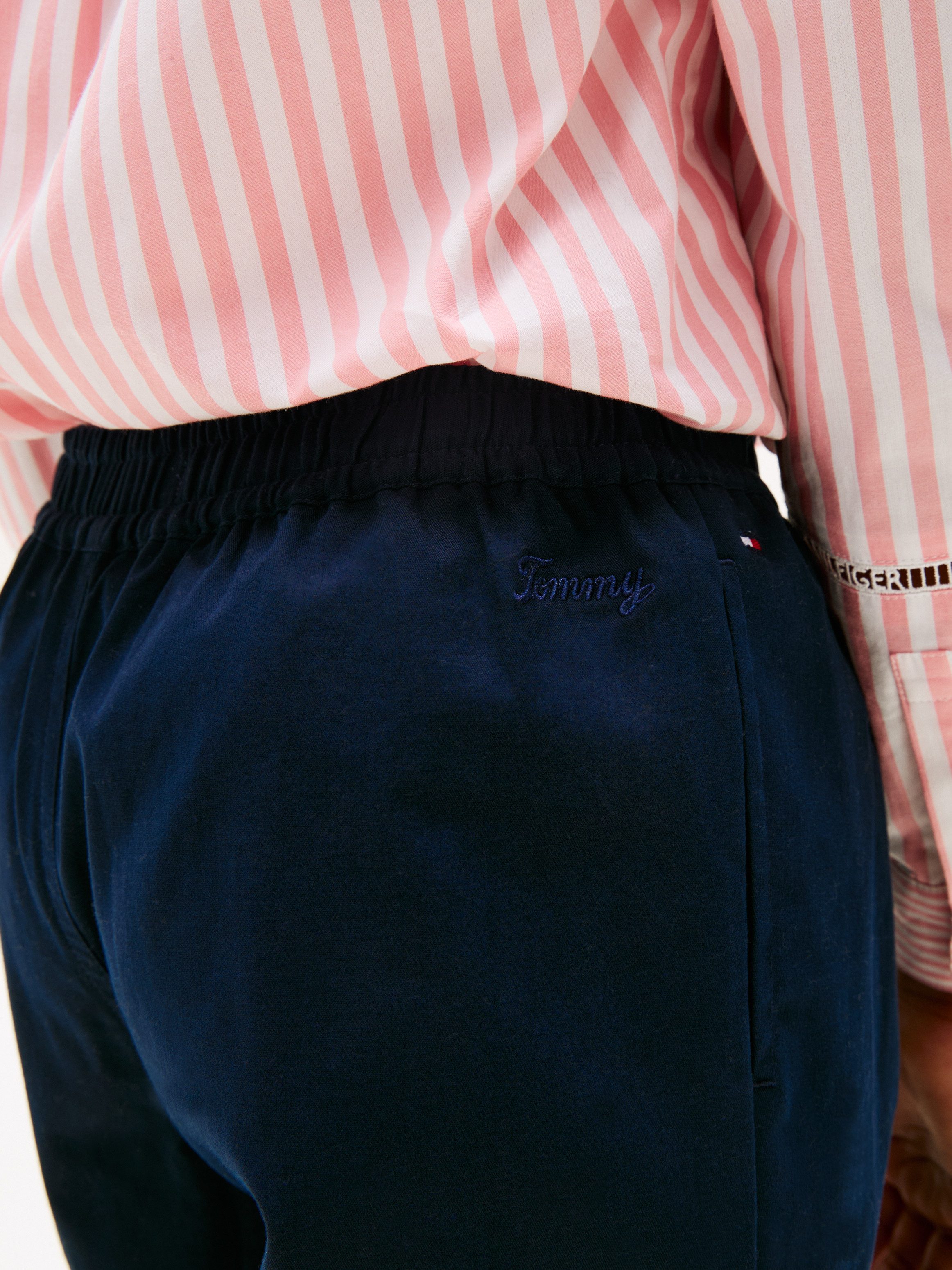 Tommy Hilfiger Bundfaltenhose PLEATED STRAIGHT LEG PANT für Kinder bis 16 Jahre, mit Bundfalten