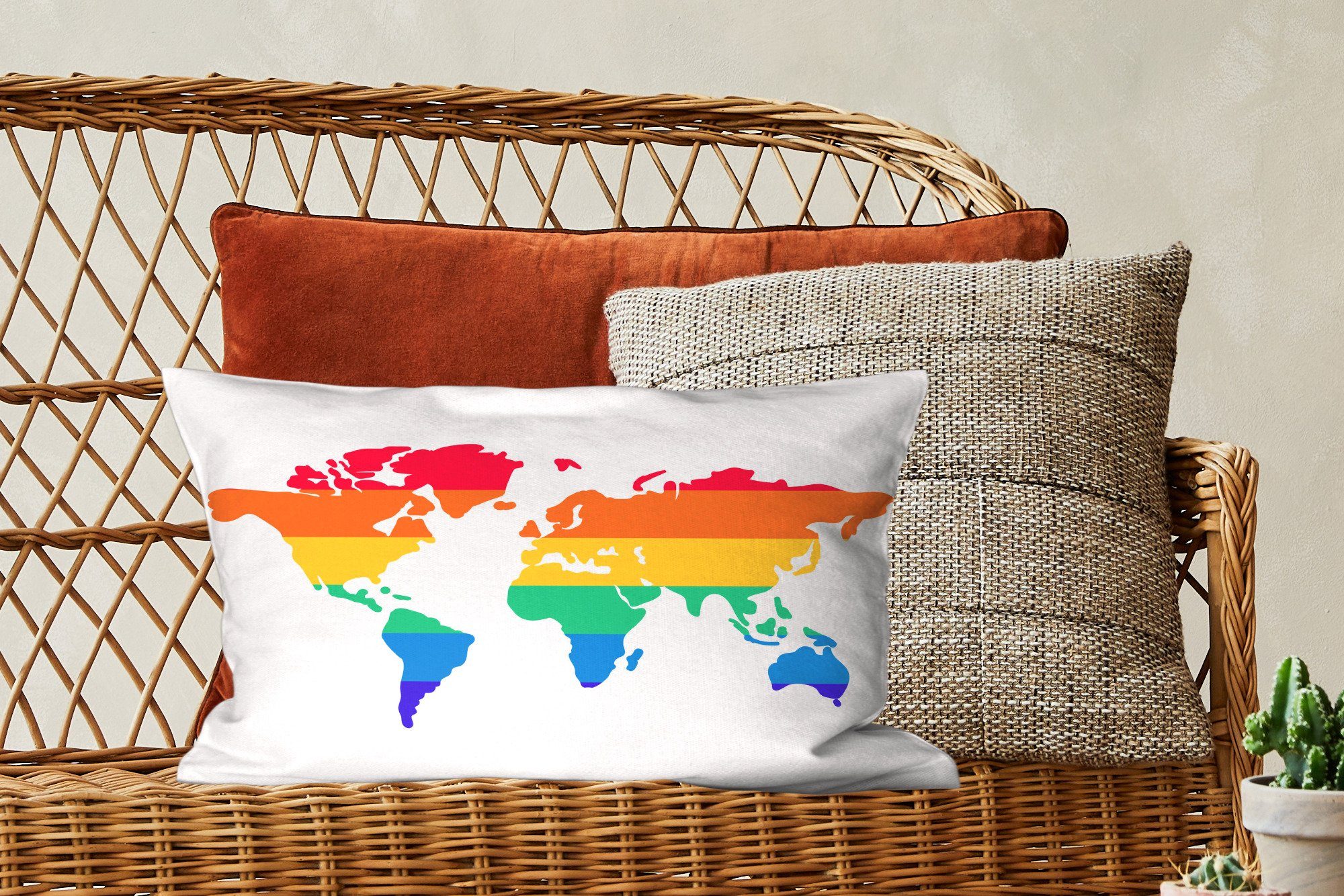 MuchoWow Dekokissen Weltkarte - Stolzflagge Wohzimmer Dekoration, - mit Dekokissen Zierkissen, Füllung, Regenbogen, Schlafzimmer