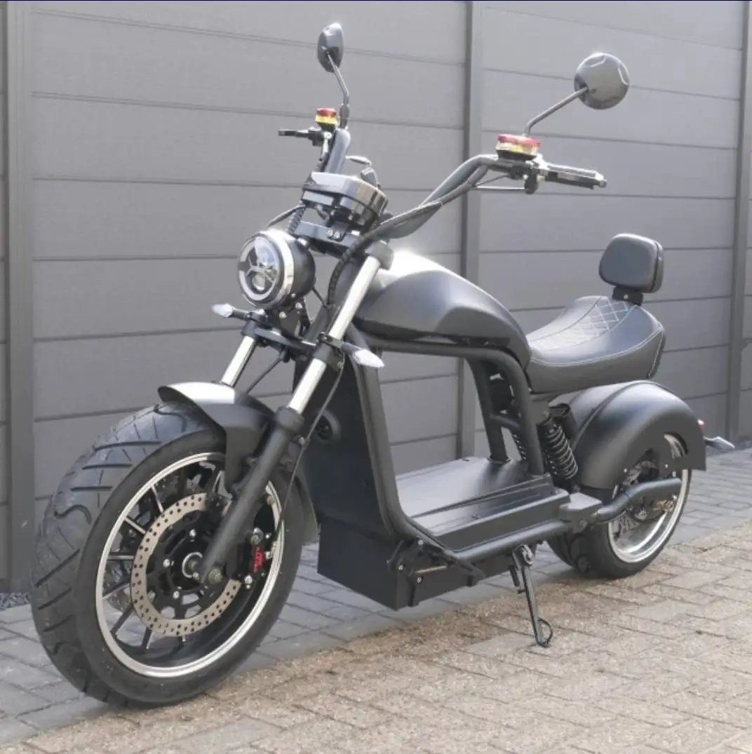 LUQI E-Motorroller HL6.0, 4000,00 W, 45 km/h, Keyless-Go, Sitz mit weißer Naht + GRATIS Handyhalterung