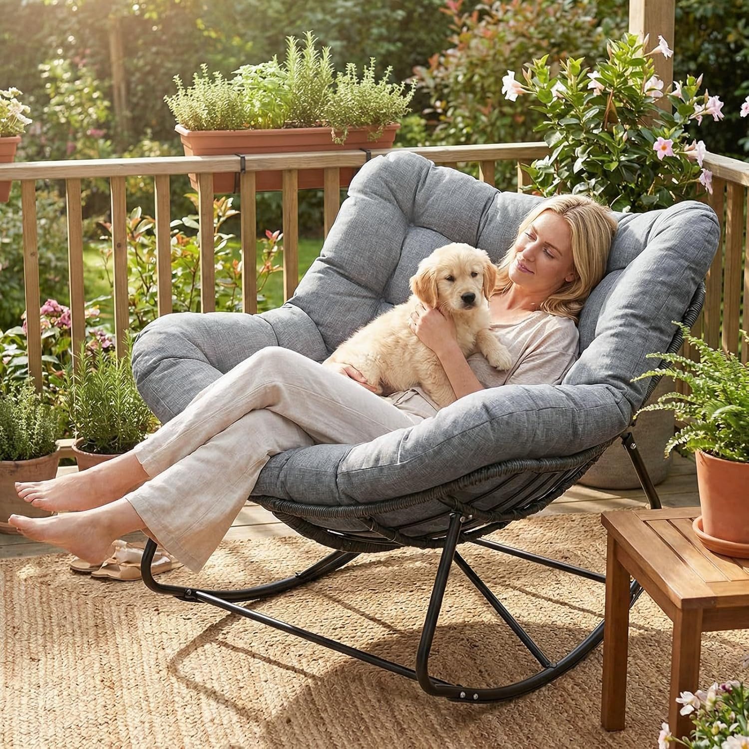 TLGREEN Schaukelstuhl mit Rattan,elegante Eiform, leiser Schaukelkomfort,dickem Abnehmbar Polster & Metallrahmen, Belastung von 150kg