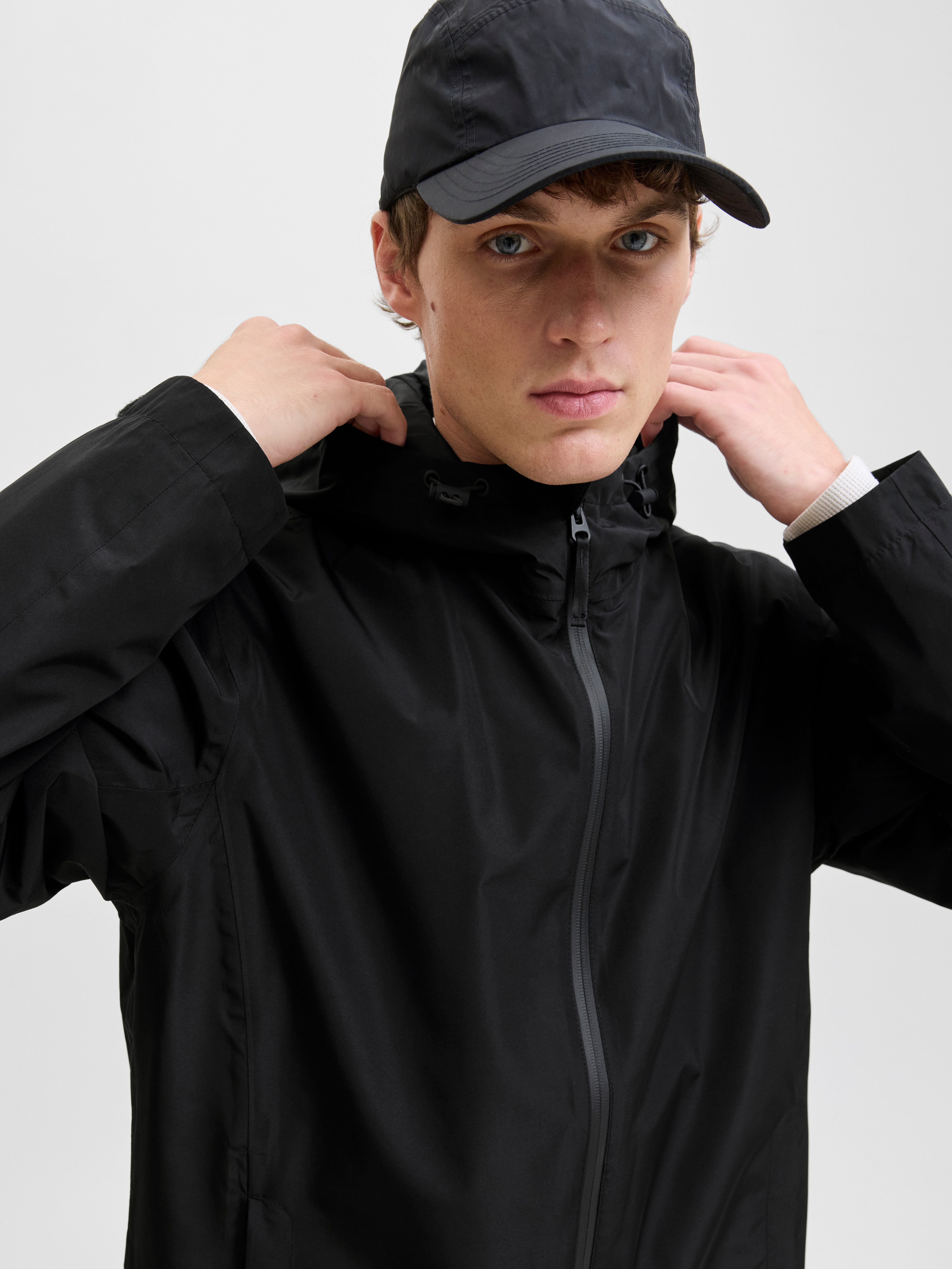 Jack & Jones Outdoorjacke JJEFLYNN FUNCTIONAL JACKET NOOS mit Kordelzug günstig online kaufen