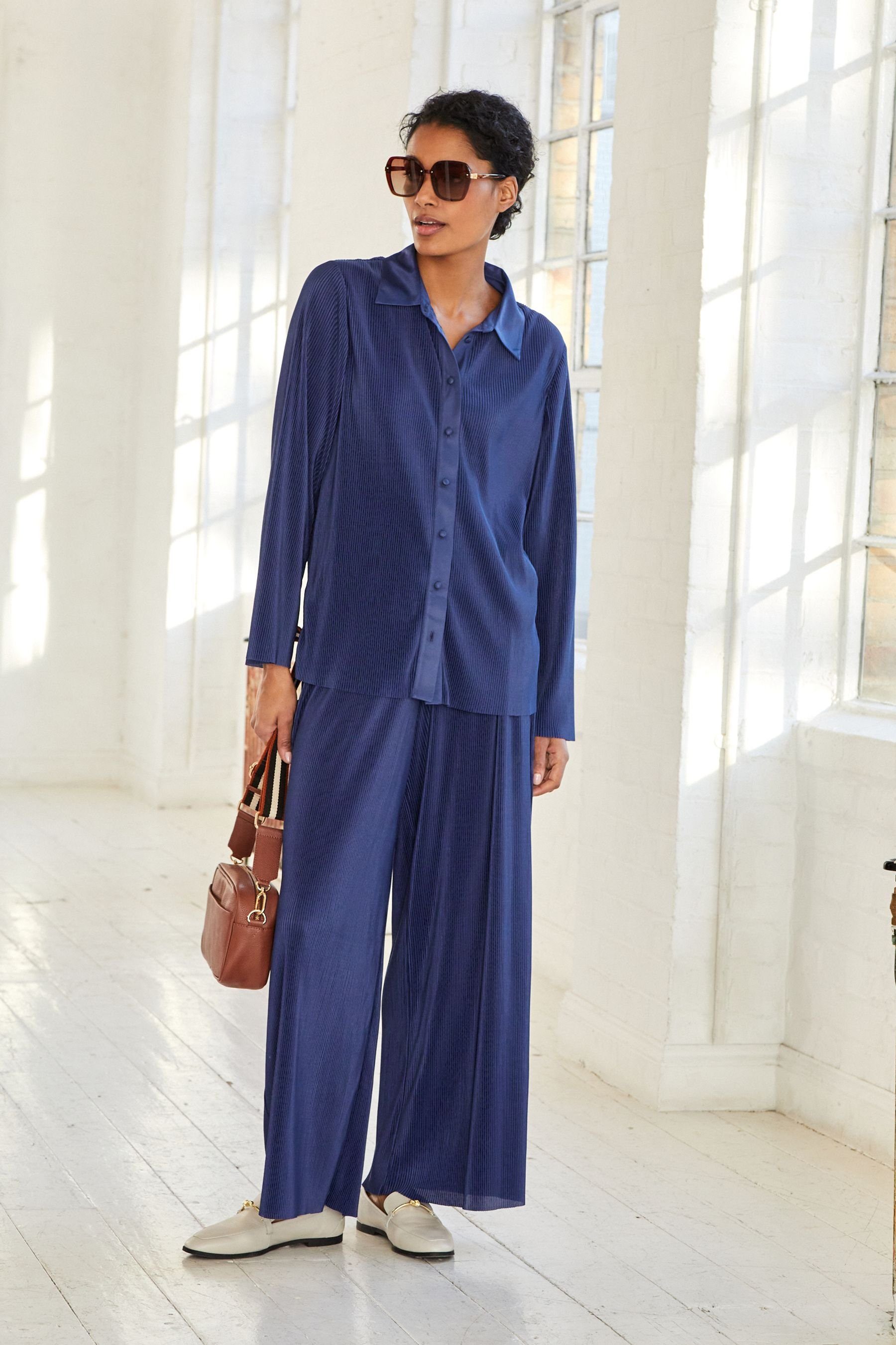 Next Plisseebluse Plissierte, durchgeknöpfte Langarmbluse (1-tlg)