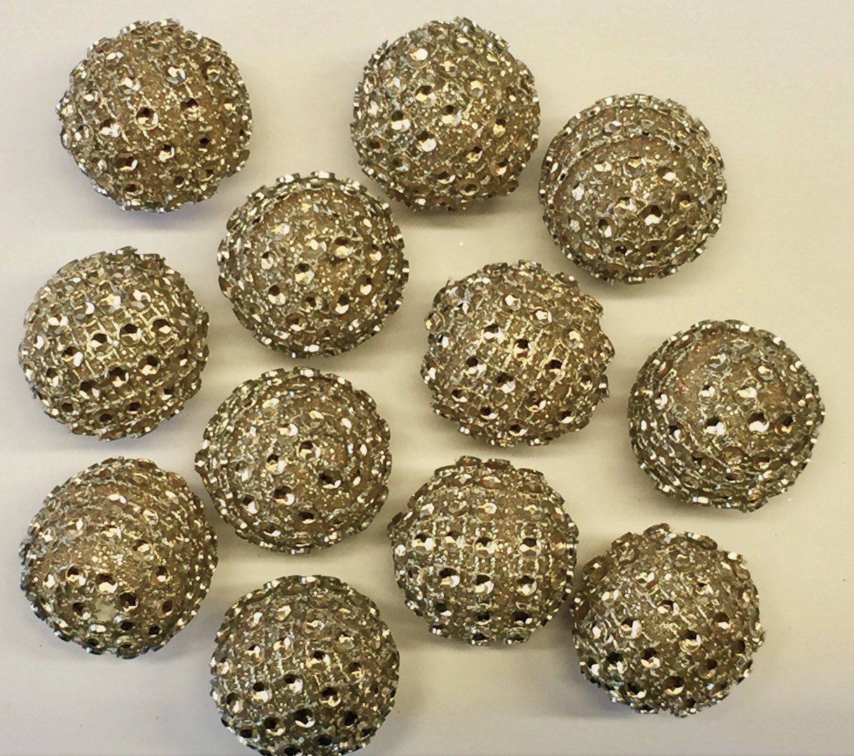 Eurosand Dekokugel DIAMANT-BÄLLE 30mm. 12 Stück. Kugeln mit Diamant-Effekt.