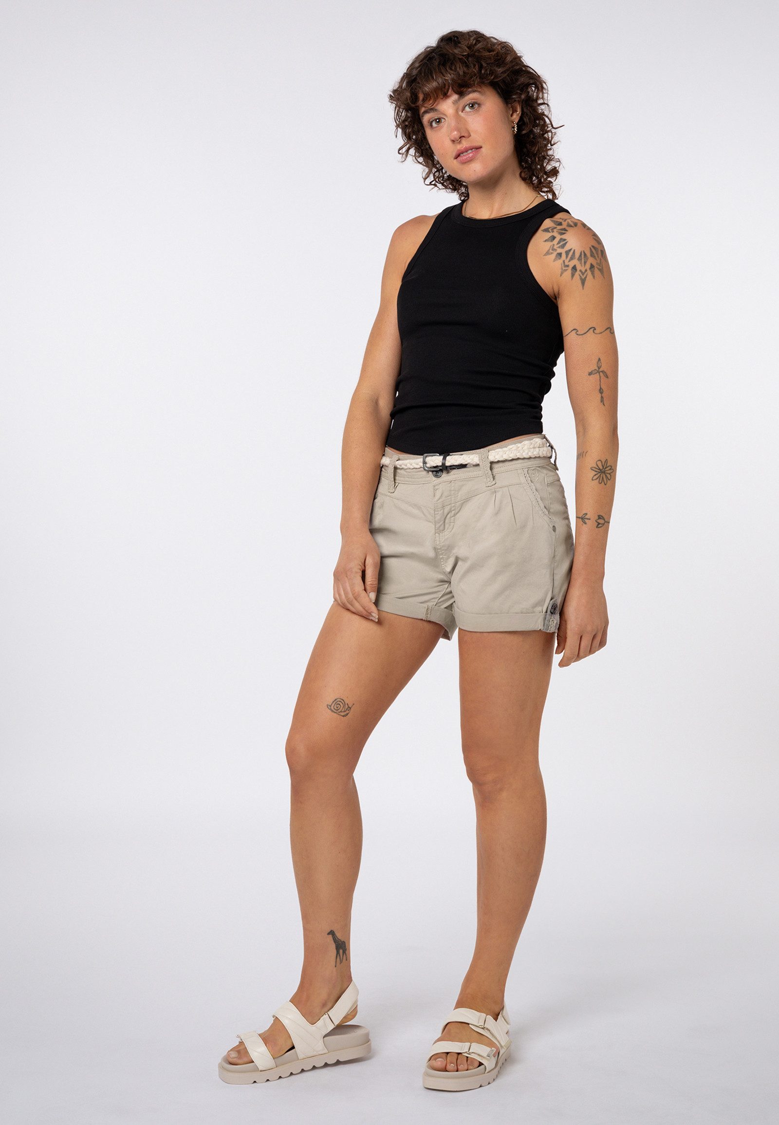 Eight2Nine Chinoshorts Damen Shorts mit Flechtgürtel Kurze Hose, Stretch-Twill, inkl. Gürtel