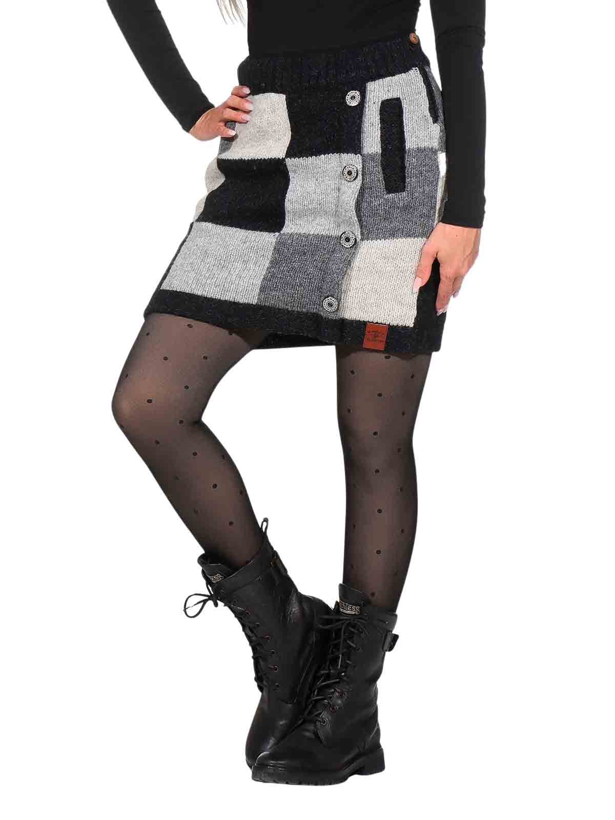 KUNST UND MAGIE Strickrock Bunter Patchwork Strickrock kurz+klassischem Muster Wolle gefüttert