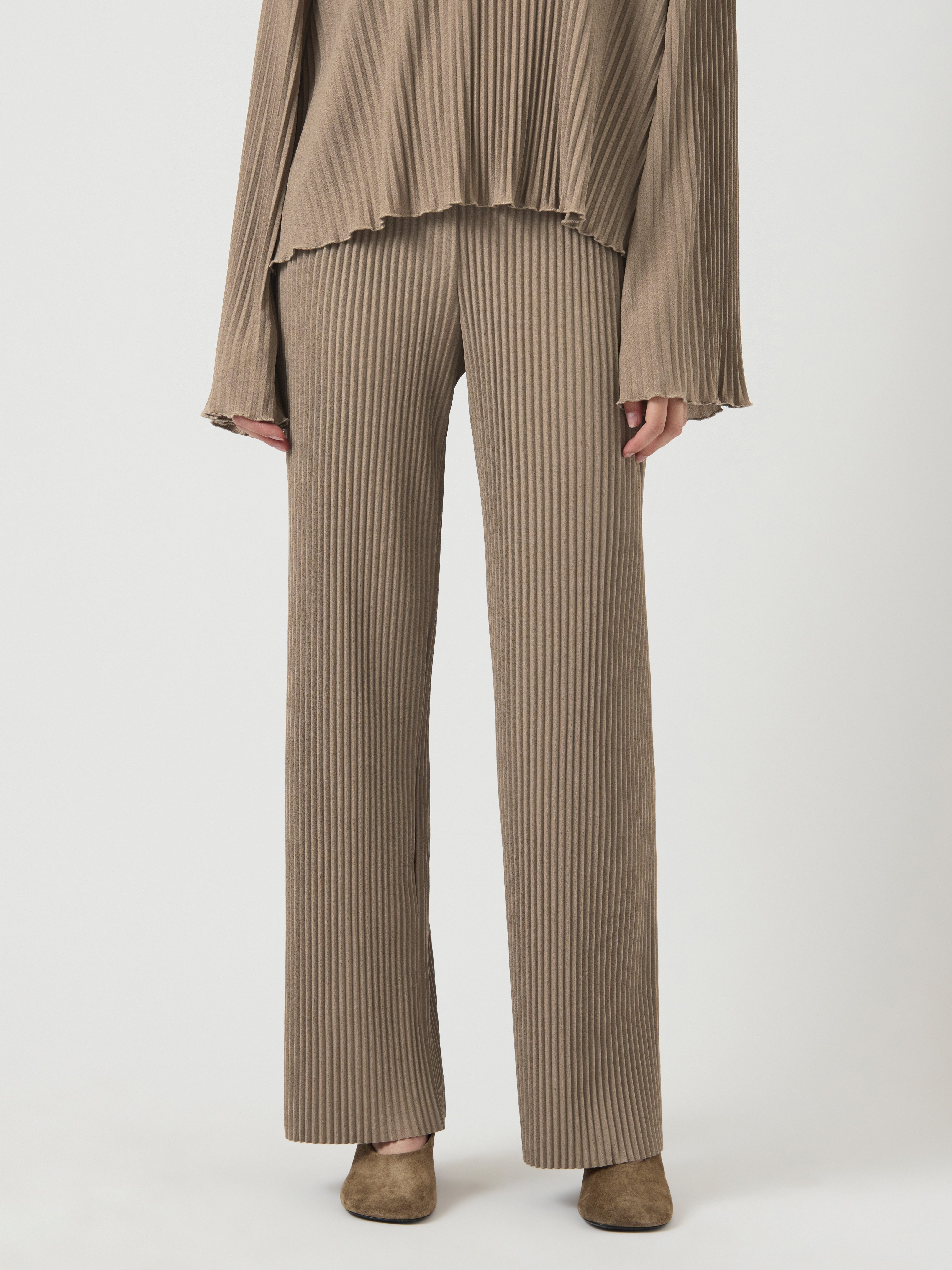 Y.A.S Schlupfhose YASALISA HW PANT S. NOOS Sommerhose, mit Plisseefalten günstig online kaufen