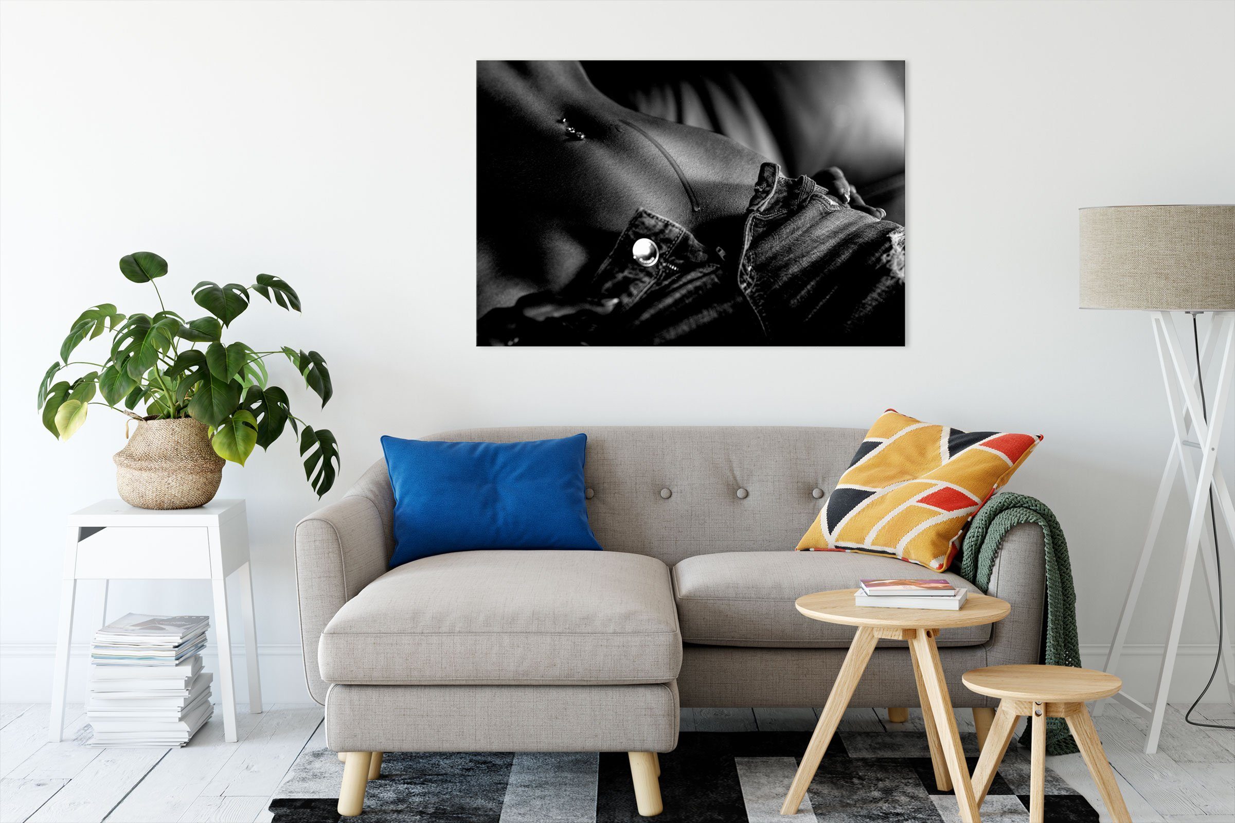 Pixxprint Leinwandbild Schweißperle auf Frauenbauch, Monochrome, günstig online kaufen