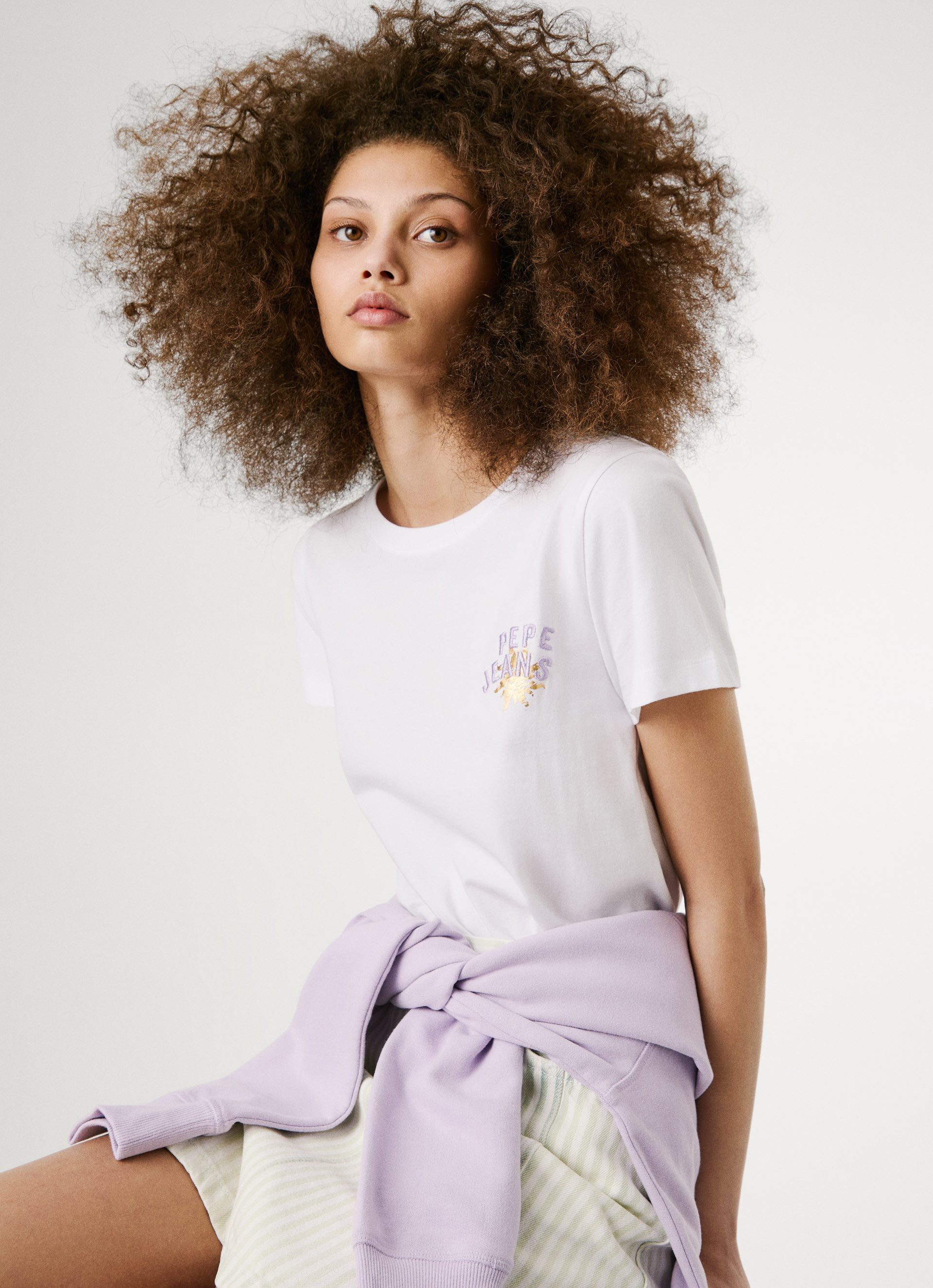 Pepe Jeans T-Shirt AMANDA mit Stick- und Druckelementen
