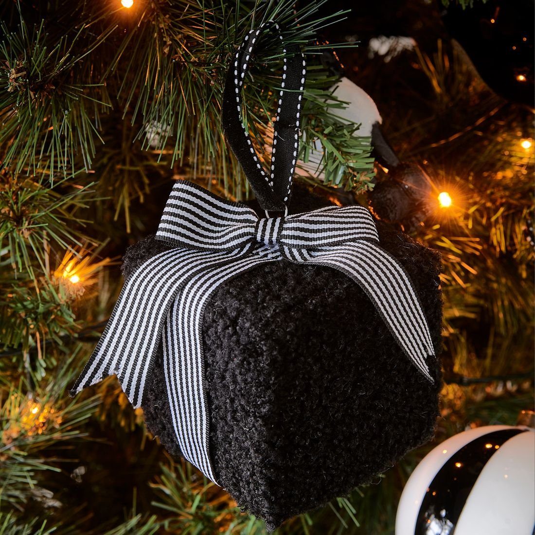 Rivièra Maison Christbaumschmuck The Perfect Present Ornament S, Weihnachtsbaumschmuck