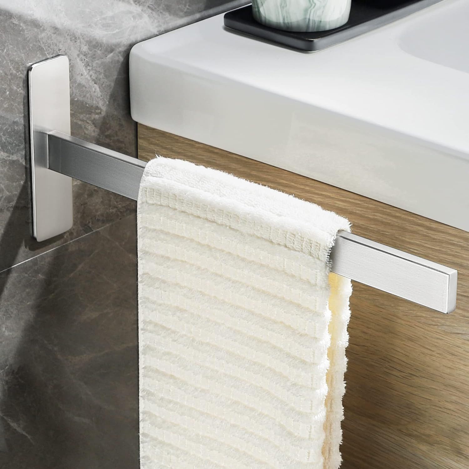 AKKEE Handtuchstange Edelstahl Handtuchhalter ohne Bohren Einarmig 40cm, Stabil und fällt nicht leicht um