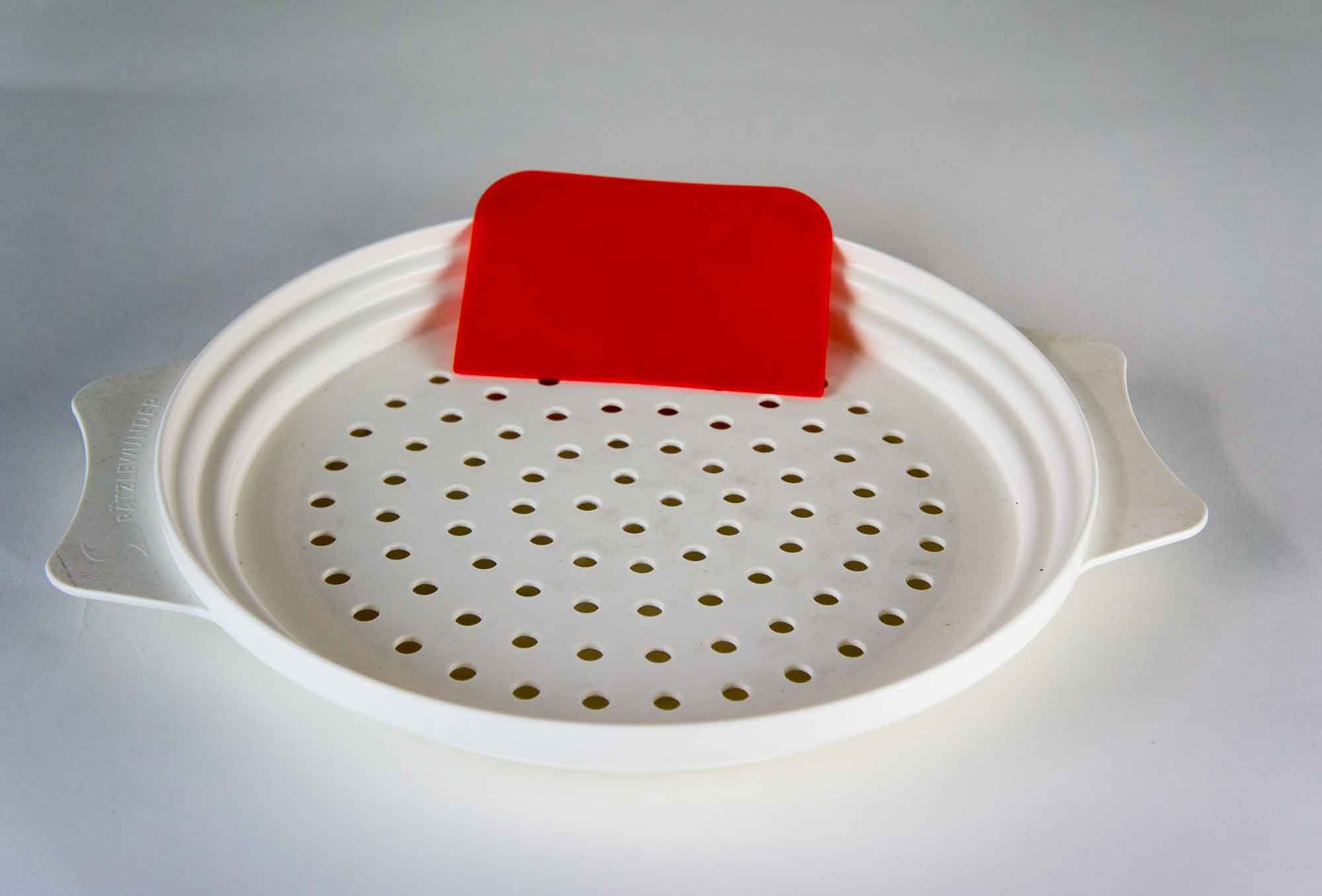 Muxel Spätzlereibe Muxel Spätzlesieb, die Einfache Art Spätzle zu schaben (Weiss), Kunststoff, (mit-Teigschaber, 2-St., Spätzlebrett mit Teigschaber und Rezeptheft), Leicht zu reinigen