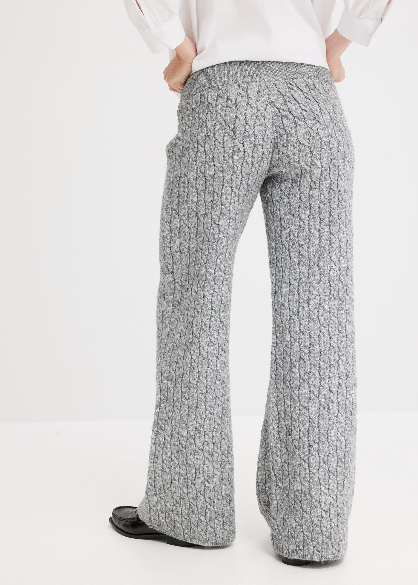 bonprix Stoffhose aus Polyester und Wolle, Loose Fit, weite Beinform, mit Zopfmuster