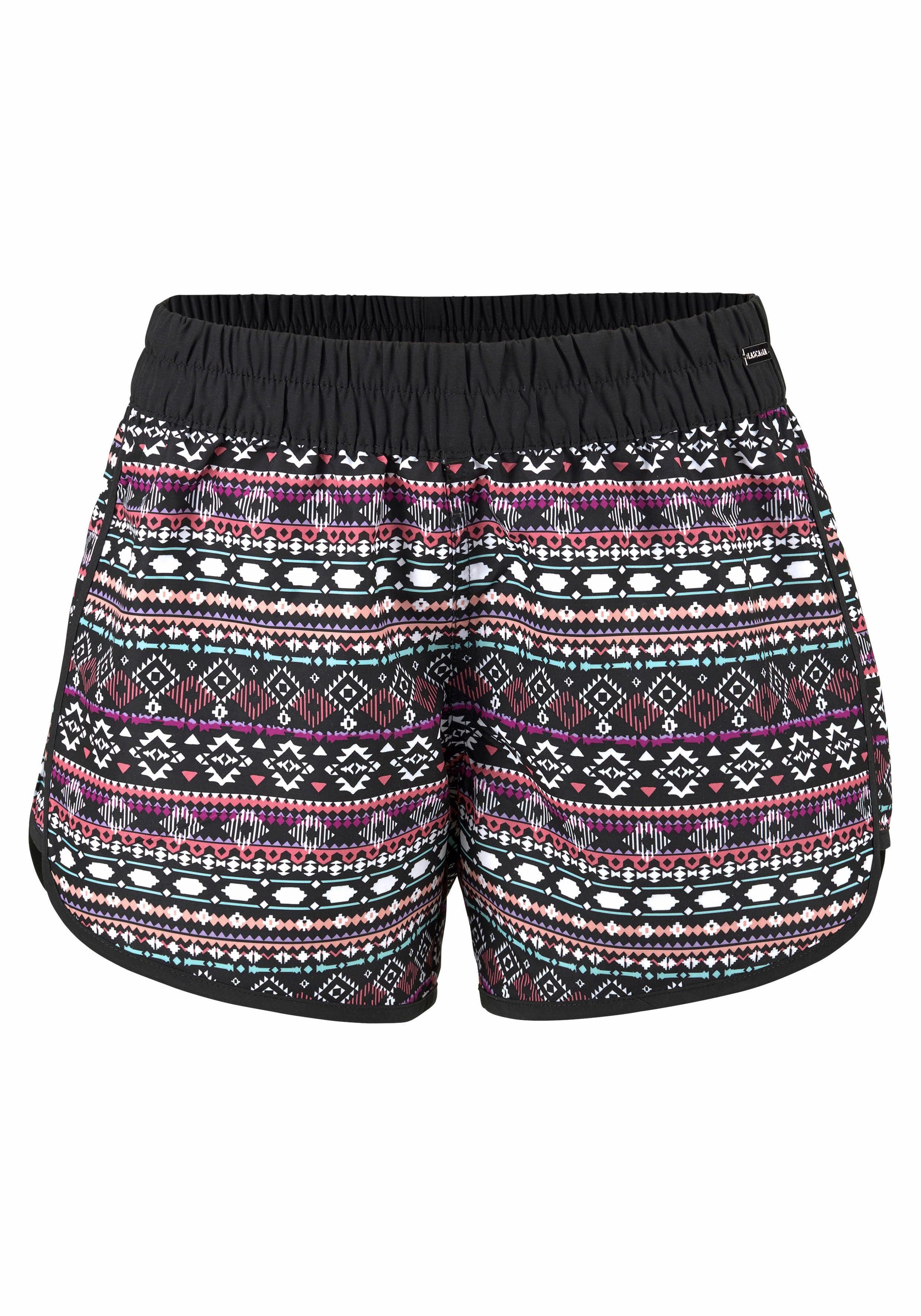 LASCANA Badeshorts als perfekte Ergänzung zum Bikini. € 35,99