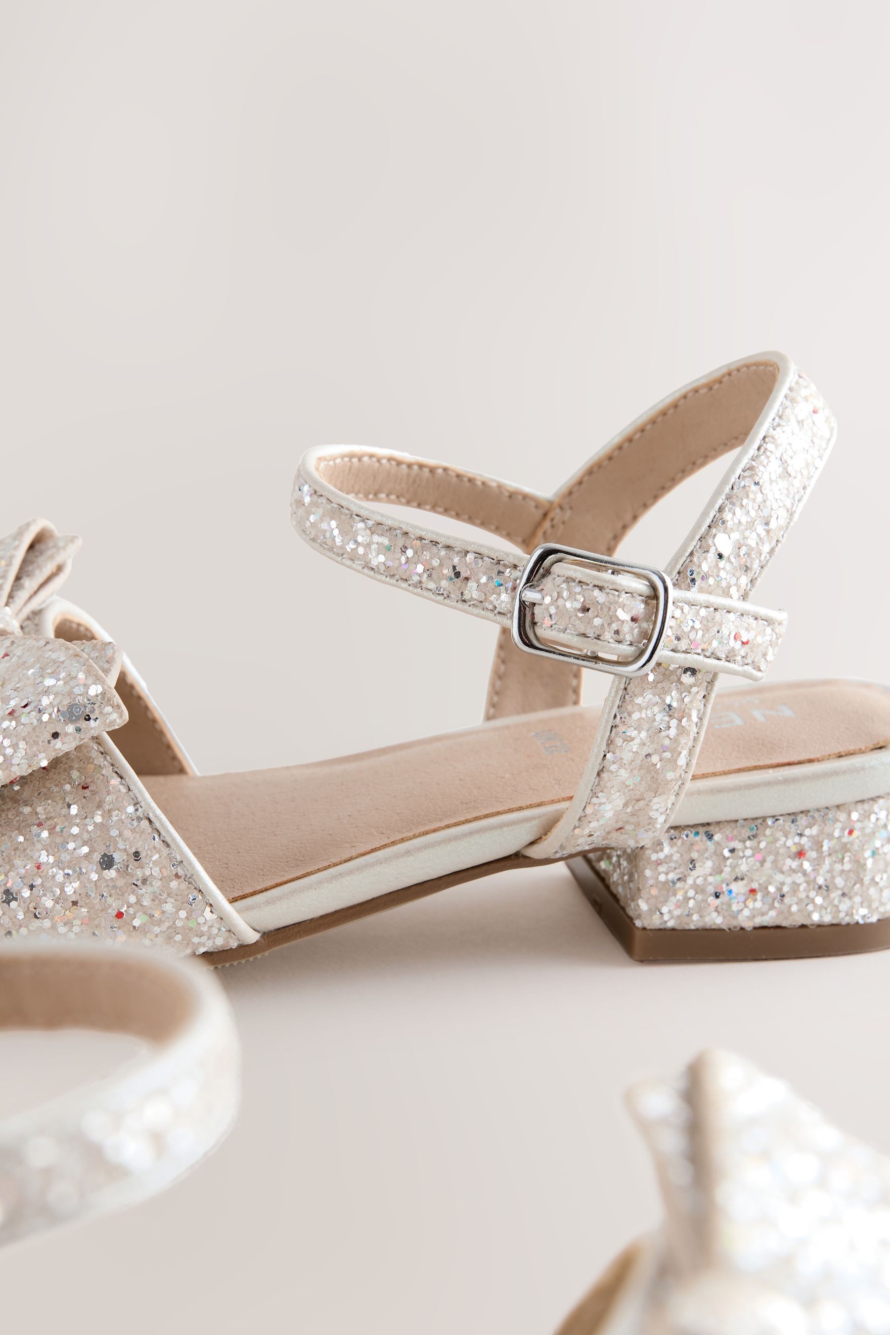 Next Sandalette mit Schleifendetail Sandalette (1-tlg)