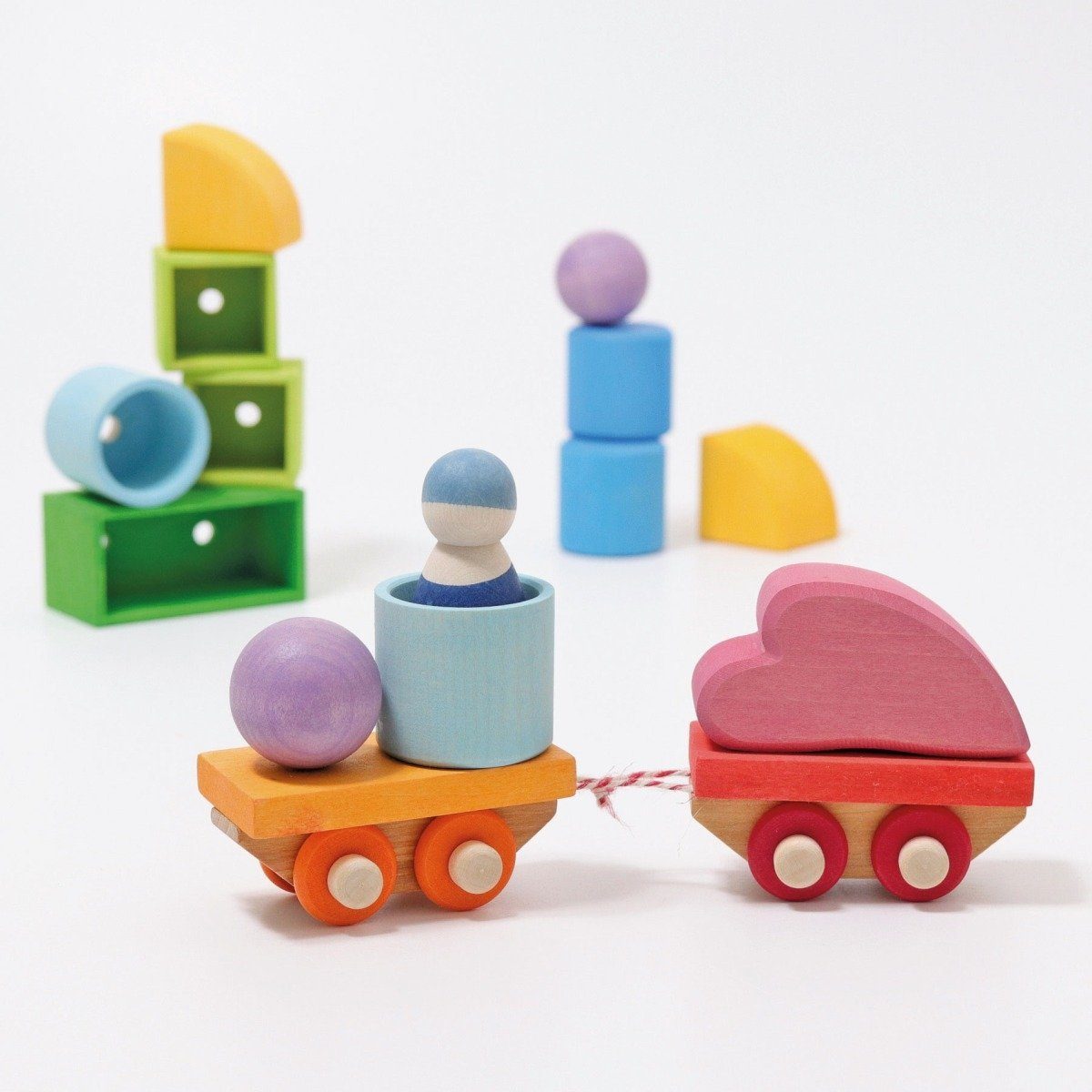Bauspiel kleiner bunter Holzzug aus 17 Teilen Spielbausteine