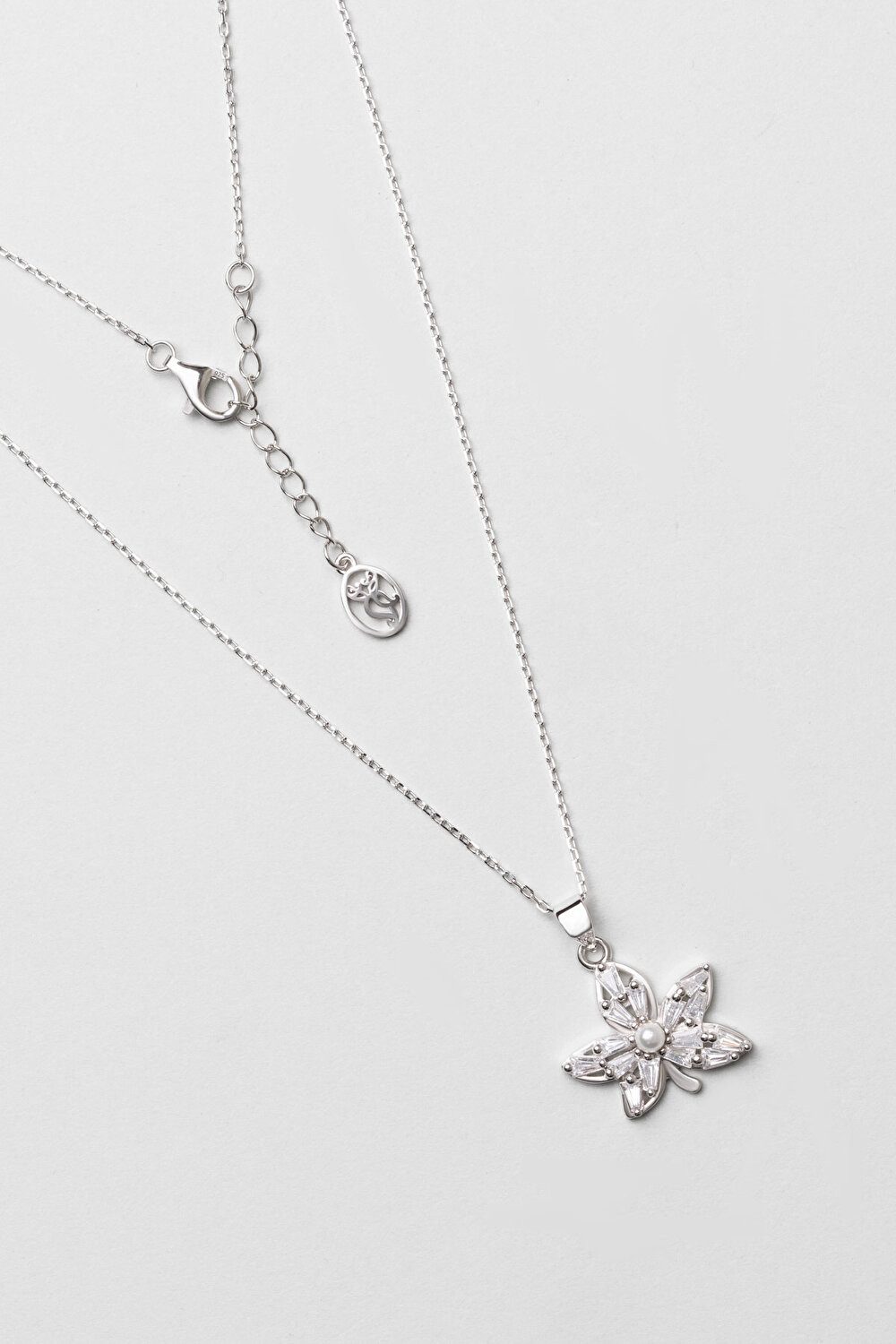 So CHIC... Kette mit Einhänger Elysia 18K Weißgold Plattiert Perlenkette
