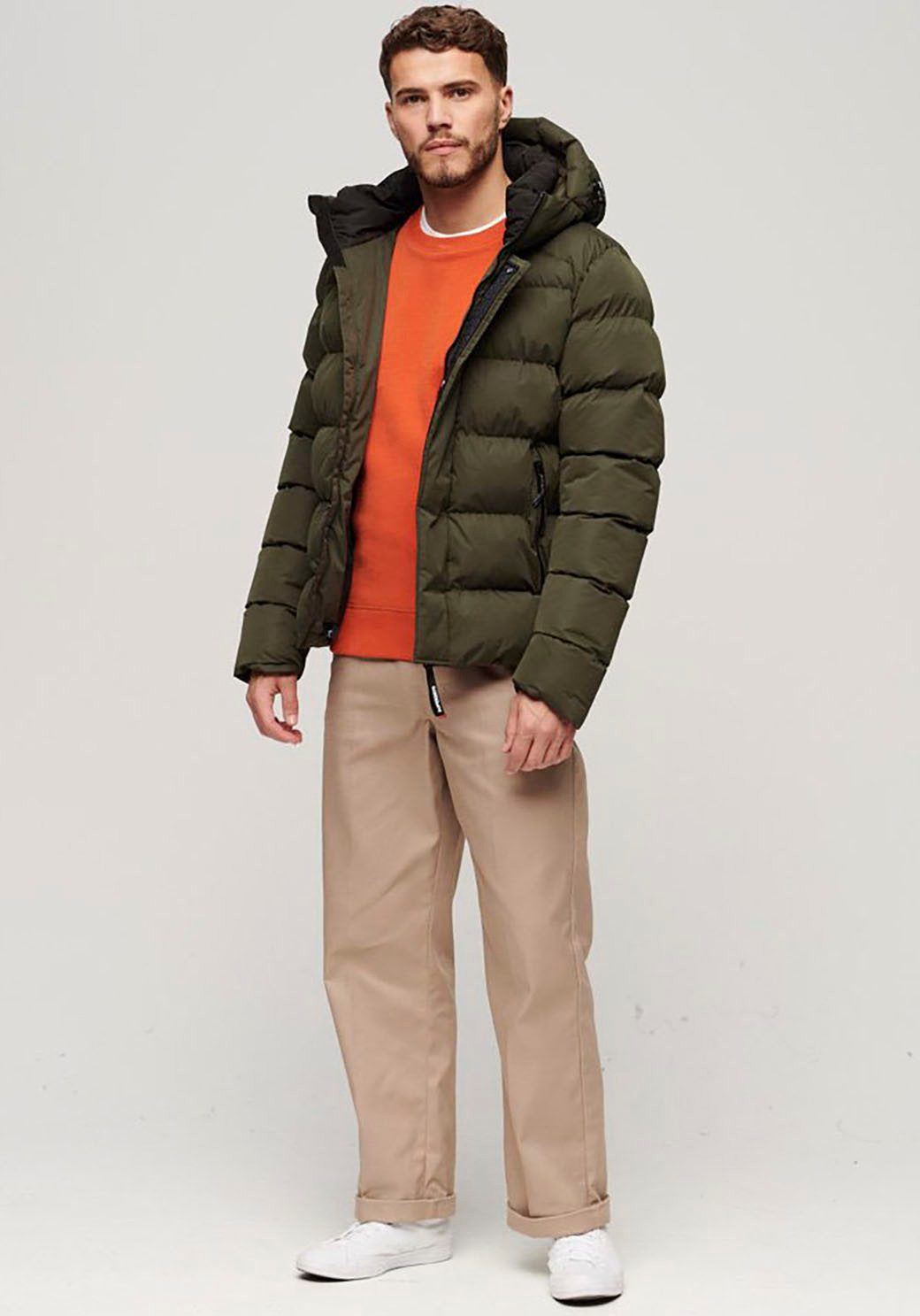 Superdry Steppjacke HOODED MICROFIBRE SPORT PUFFER Relaxed Fit, aus Polyester, pflegeleicht, unifarben