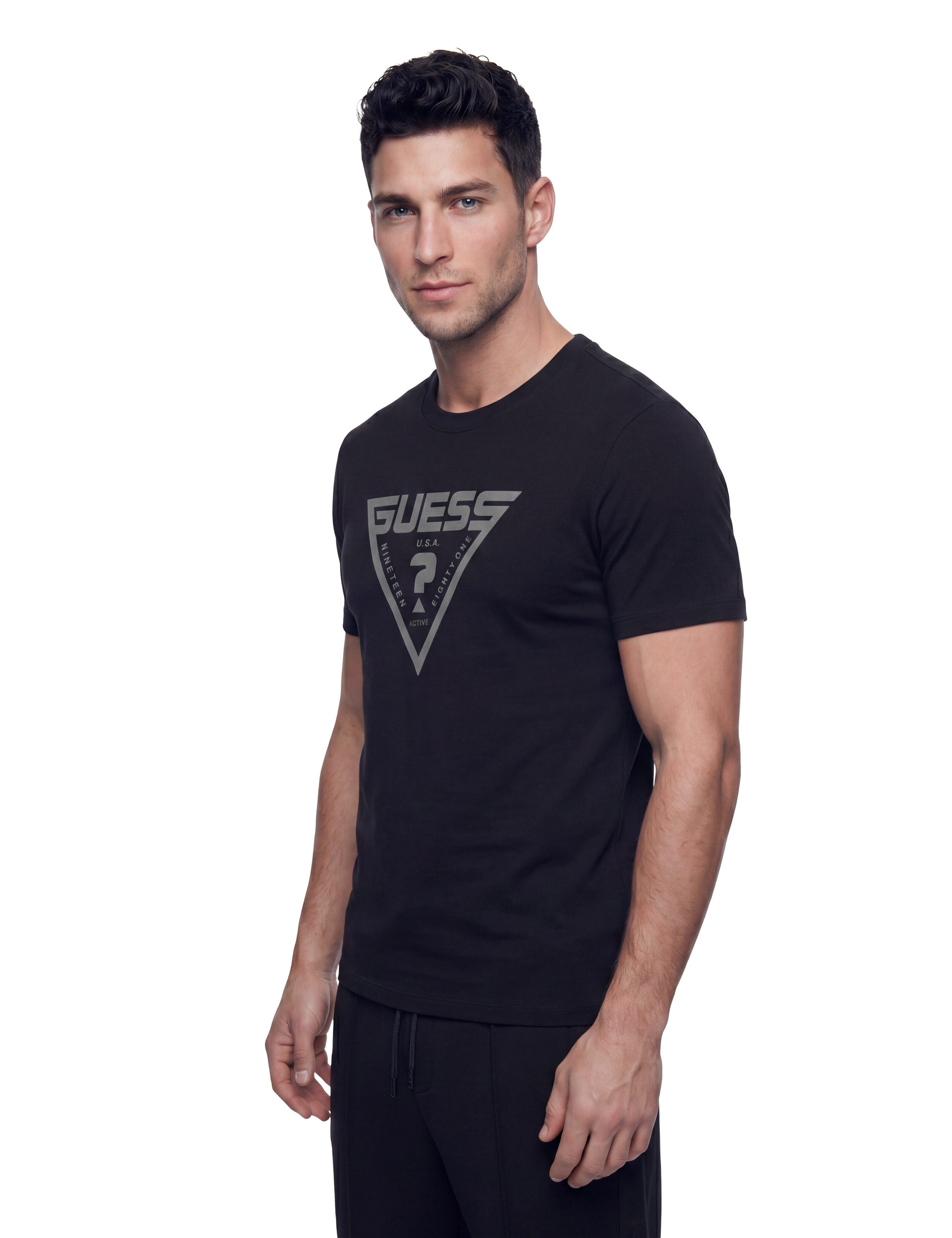 Guess T-Shirt AZHA Rundhalsausschnitt, Regular Fit, Logodruck