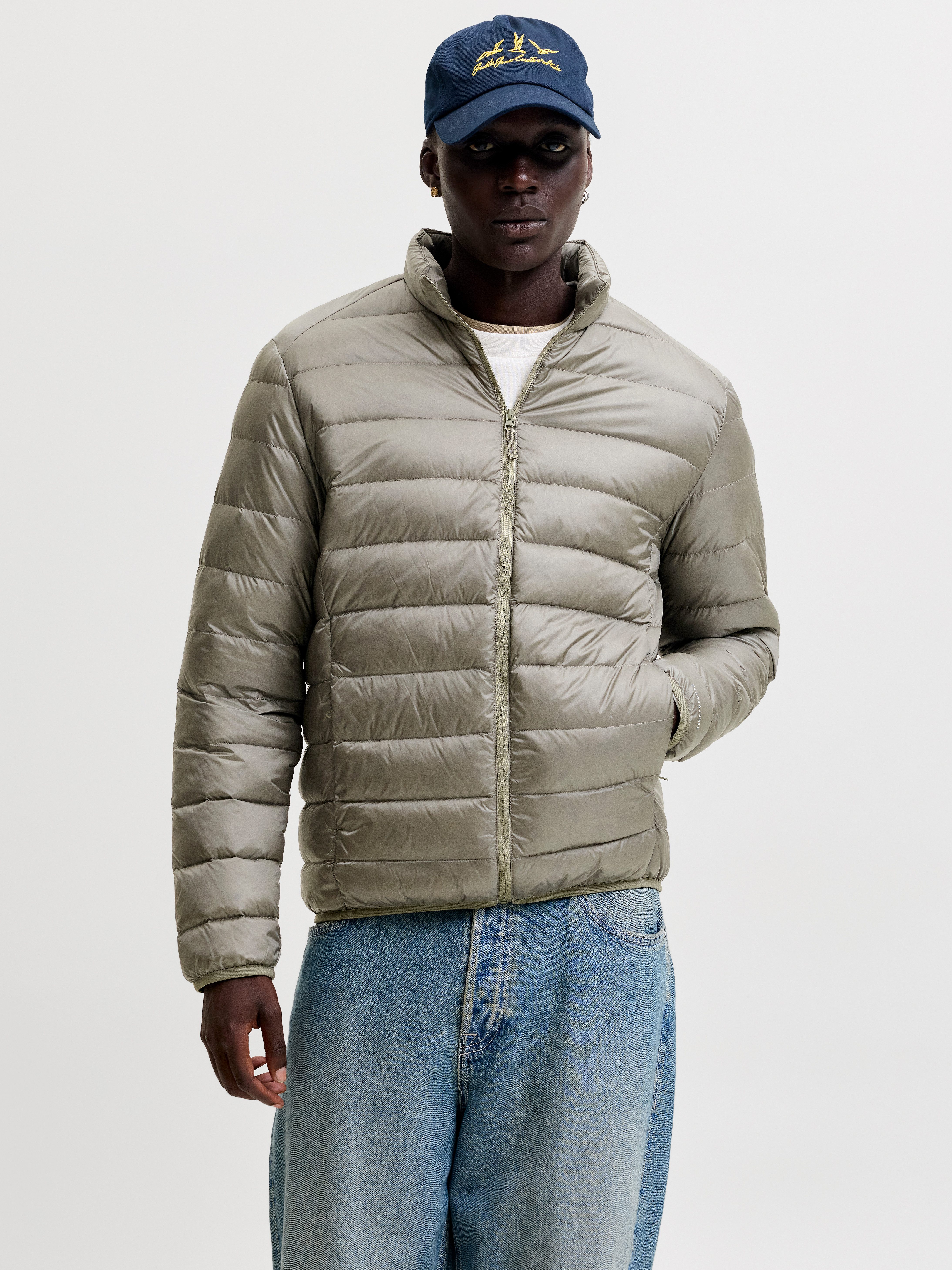 Jack & Jones Steppjacke JJEBERG LIGHT DOWN COLLAR PUFFER NOOS Kunstfaser, regular fit – Bild 2 von 5