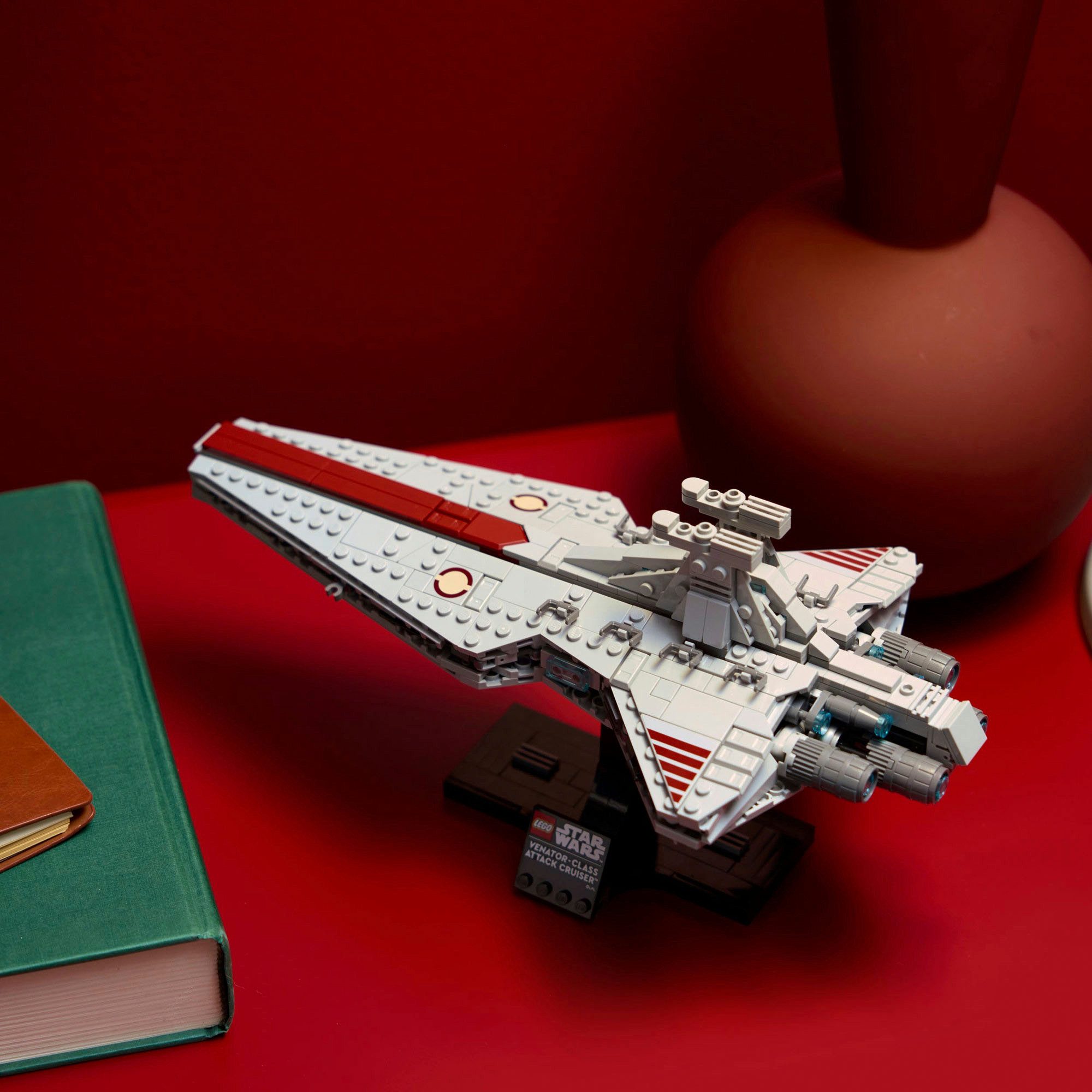LEGO® Angriffskreuzer der Venator-Klasse (75441), LEGO Star Wars Konstruktionsspielsteine, (643 St) – Bild 5 von 5