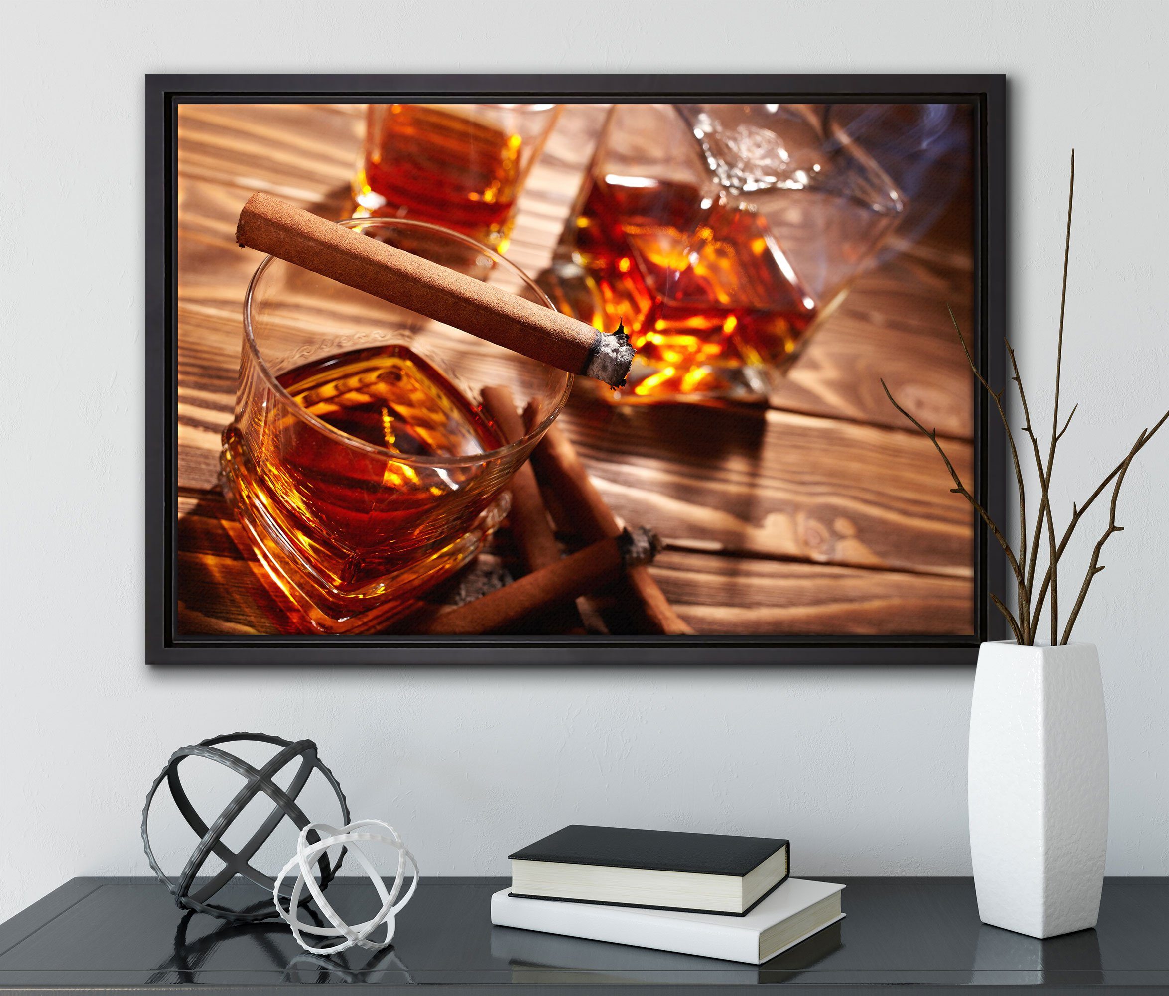 Whiskey in fertig bespannt, gefasst, Zigarre, inkl. Leinwandbild Pixxprint einem Edler Wanddekoration St), Leinwandbild Schattenfugen-Bilderrahmen Zackenaufhänger (1 mit